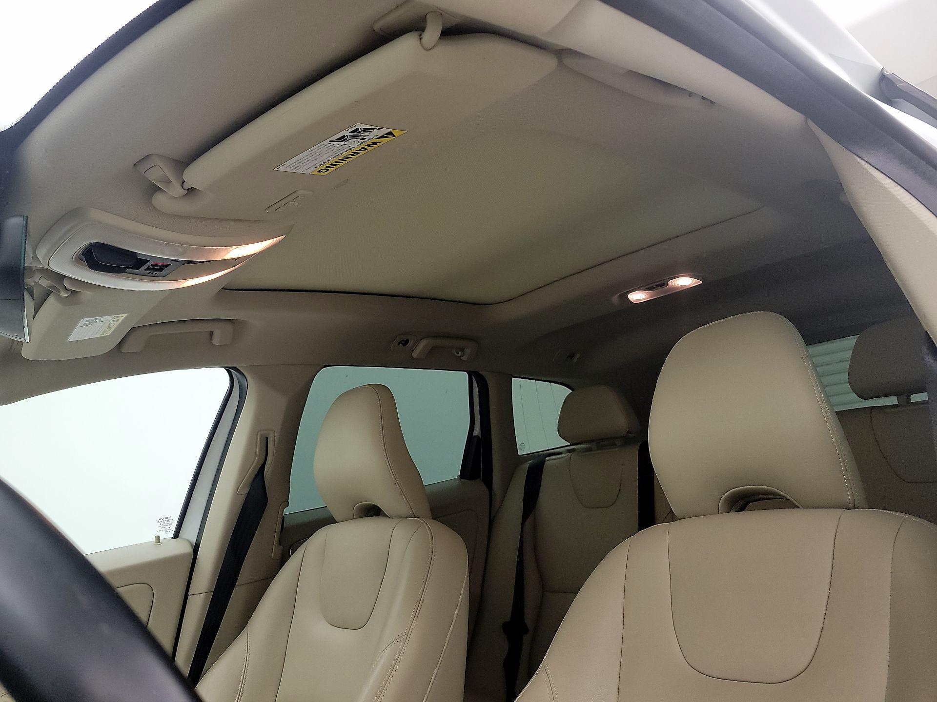 Thumbnail: 2015 Volvo XC60 - 19