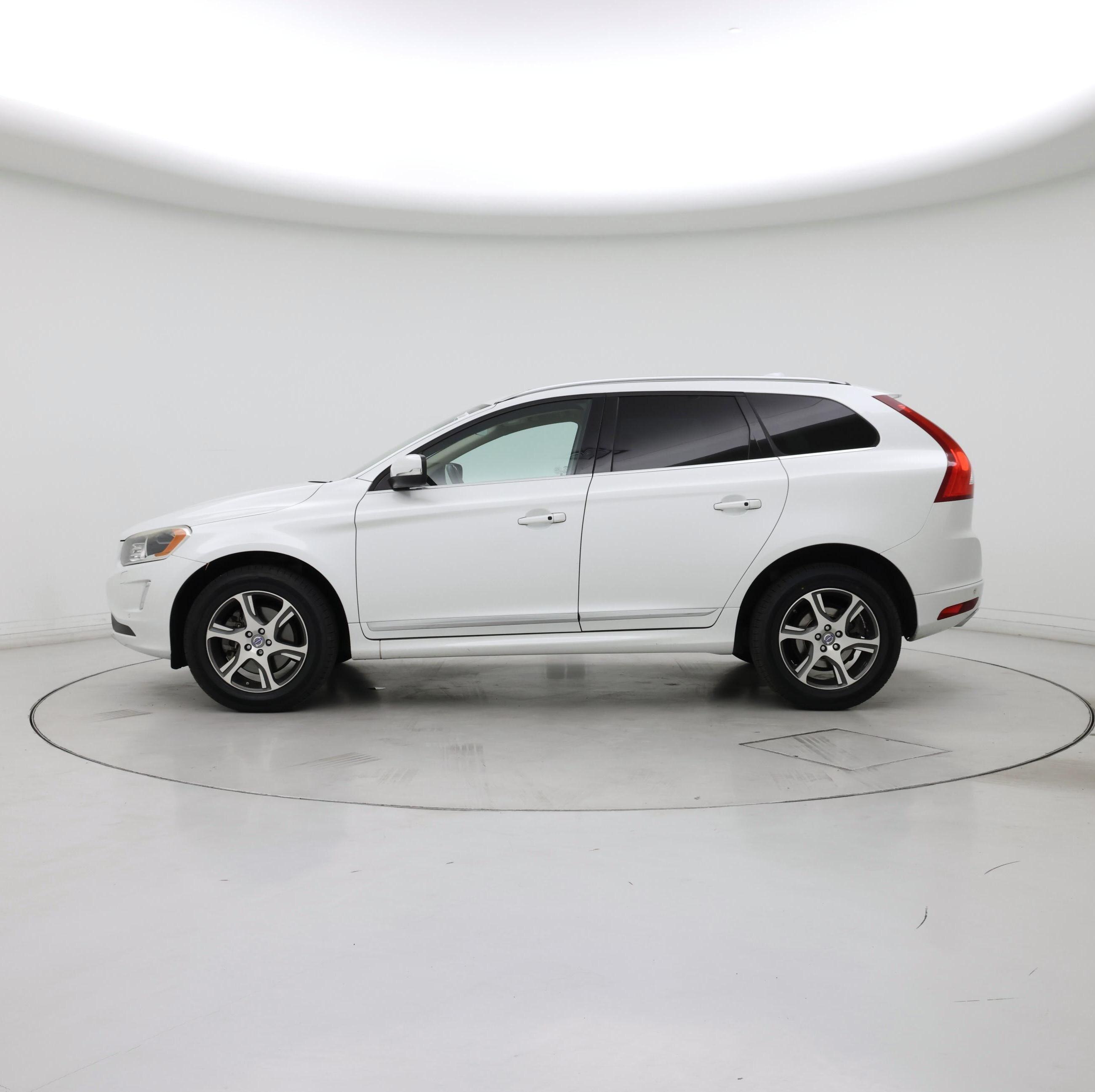 Thumbnail: 2015 Volvo XC60 - 3