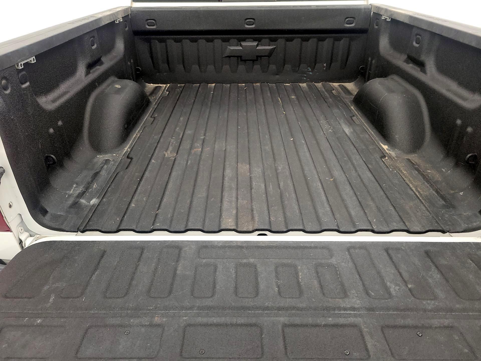Thumbnail: 2017 Chevrolet Silverado 1500 - 16