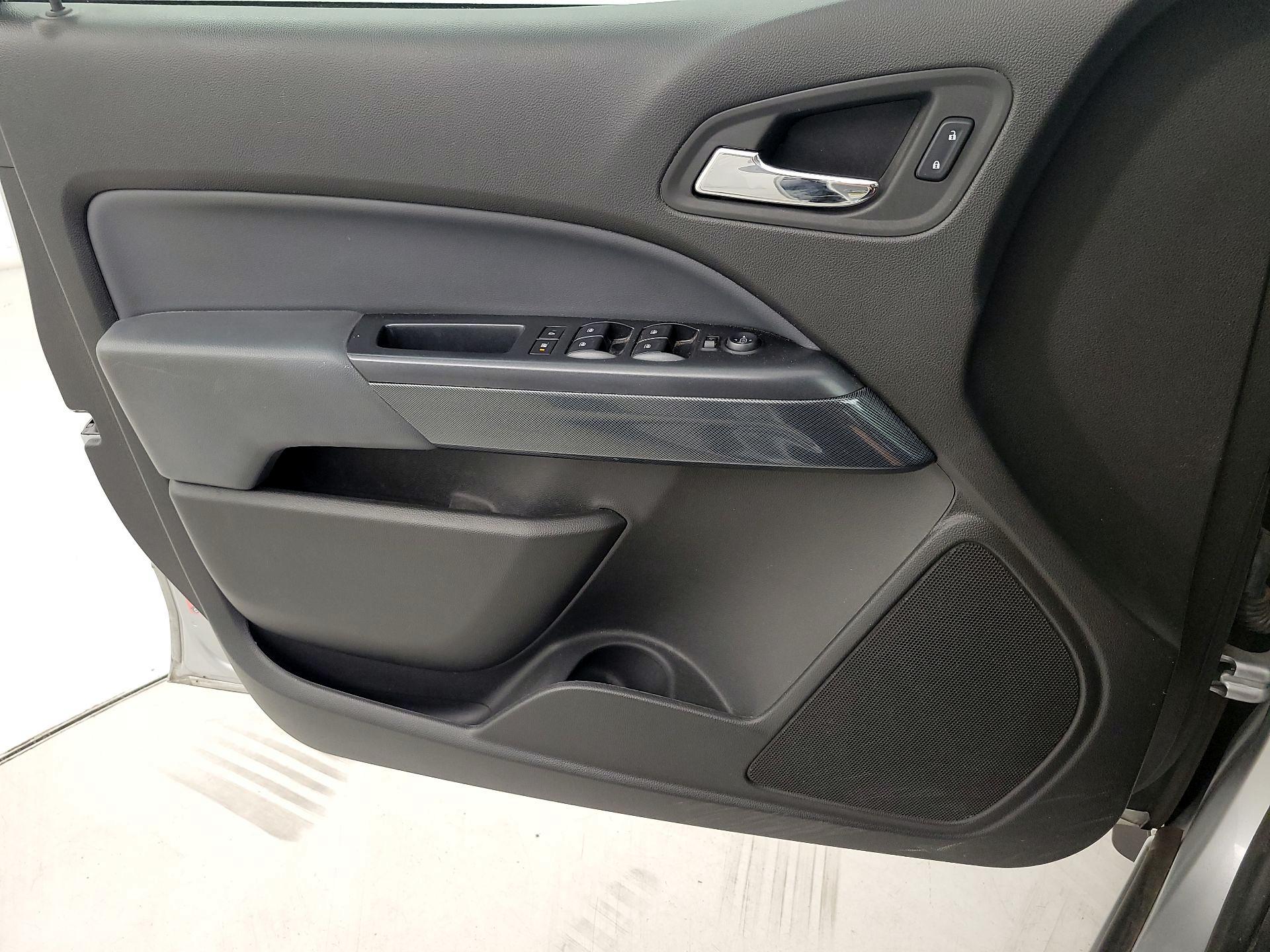 Thumbnail: 2016 Chevrolet Colorado - 12