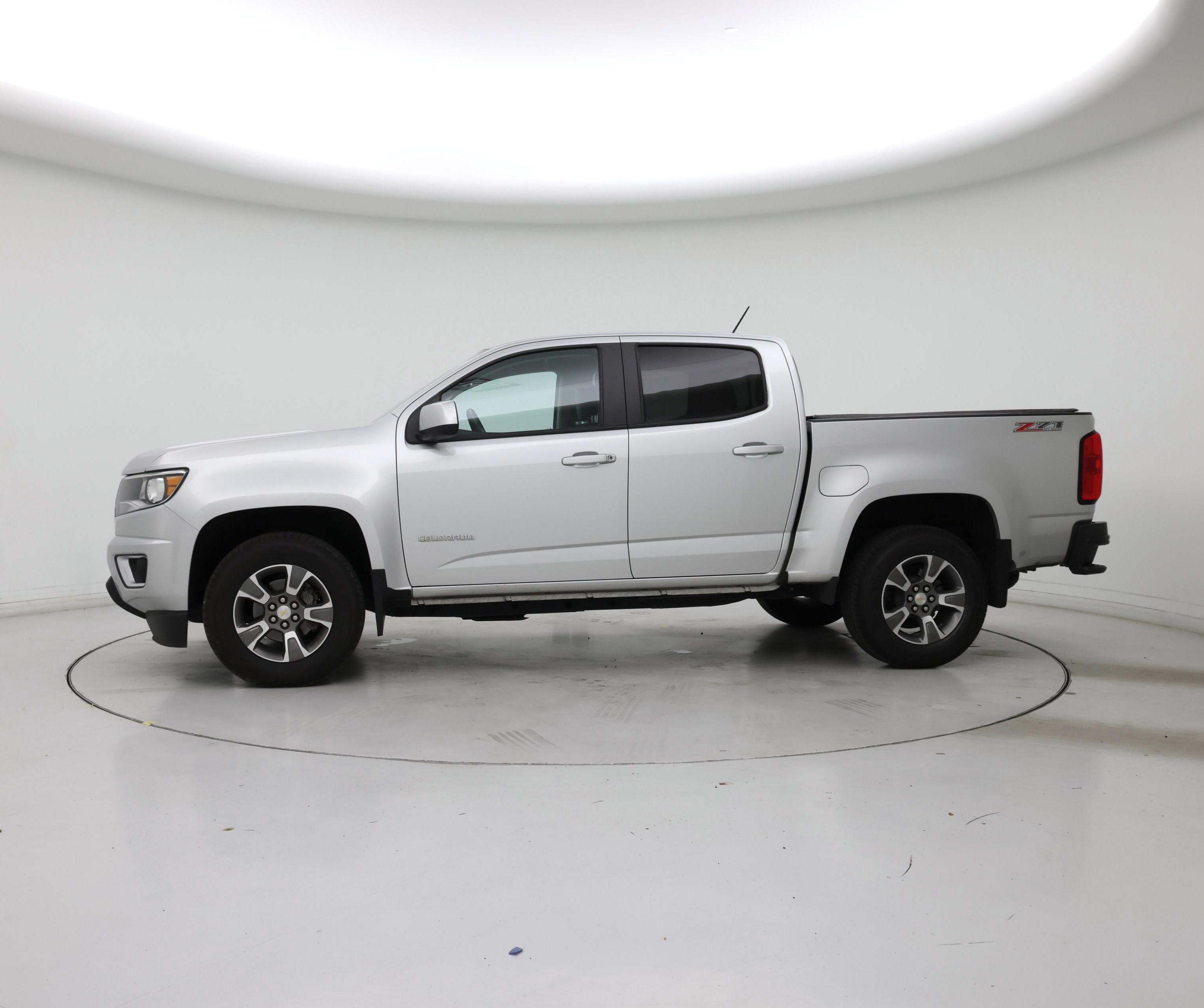 Thumbnail: 2016 Chevrolet Colorado - 3