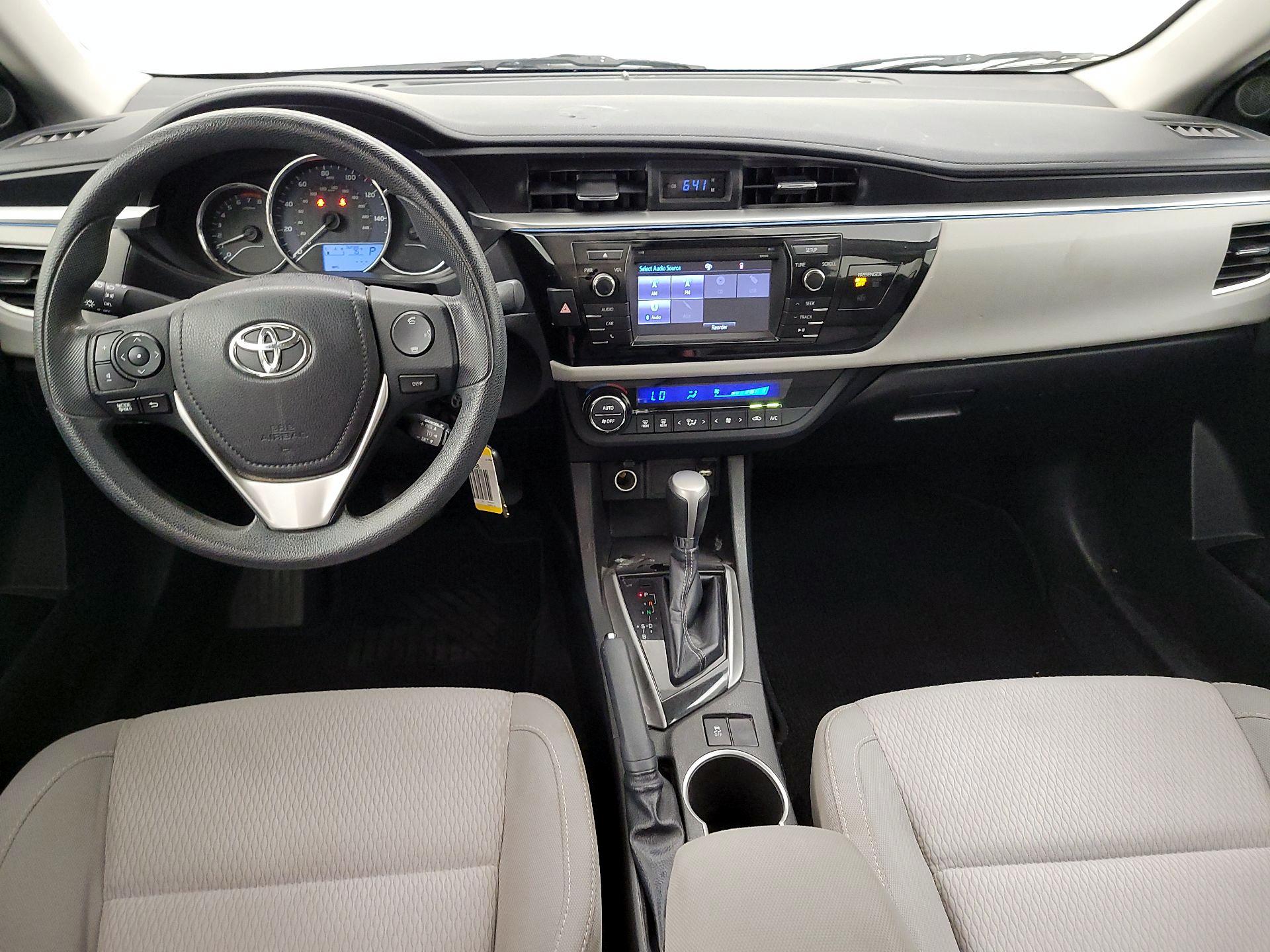 Thumbnail: 2015 Toyota Corolla - 9