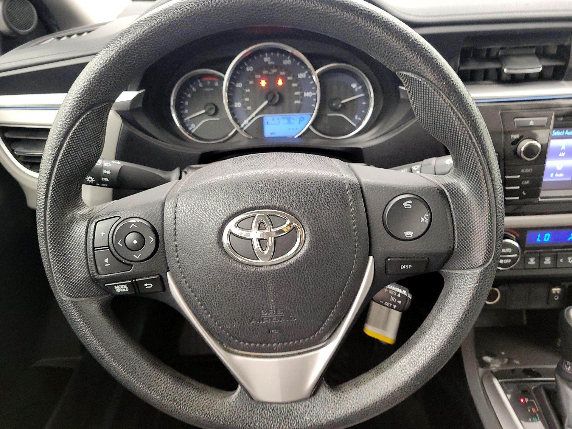 Thumbnail: 2015 Toyota Corolla - 10