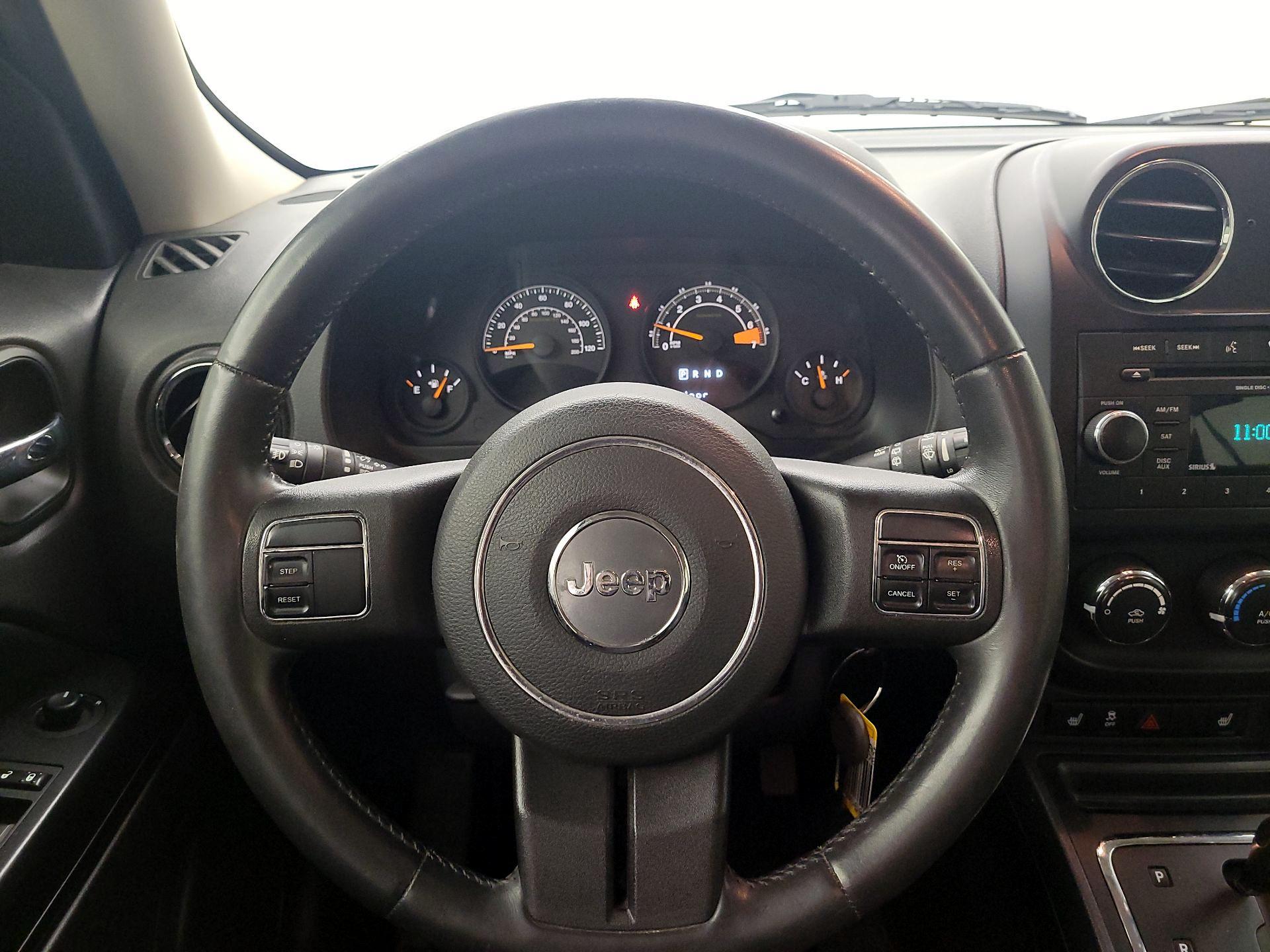 Thumbnail: 2014 Jeep Patriot - 10