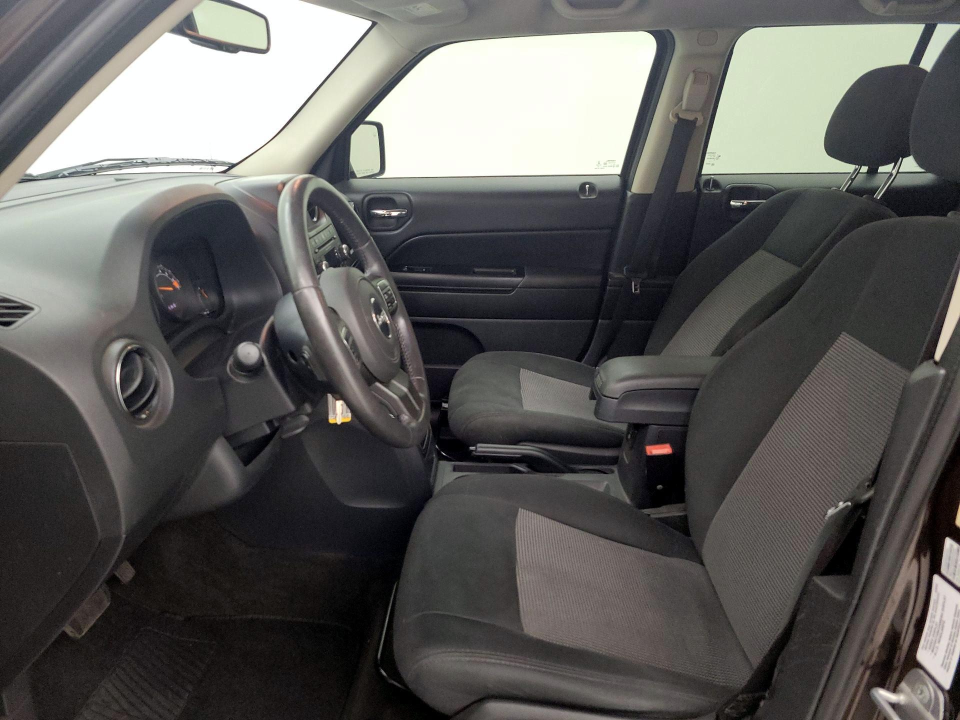 Thumbnail: 2014 Jeep Patriot - 11