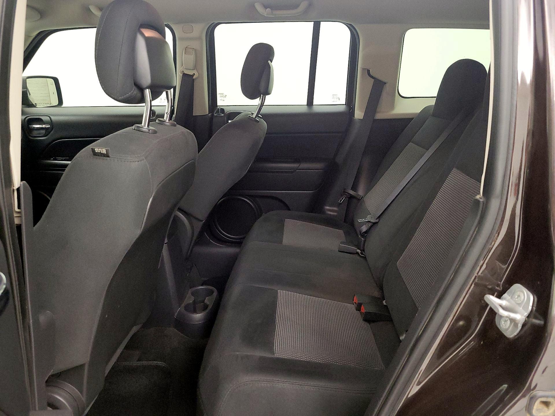 Thumbnail: 2014 Jeep Patriot - 16