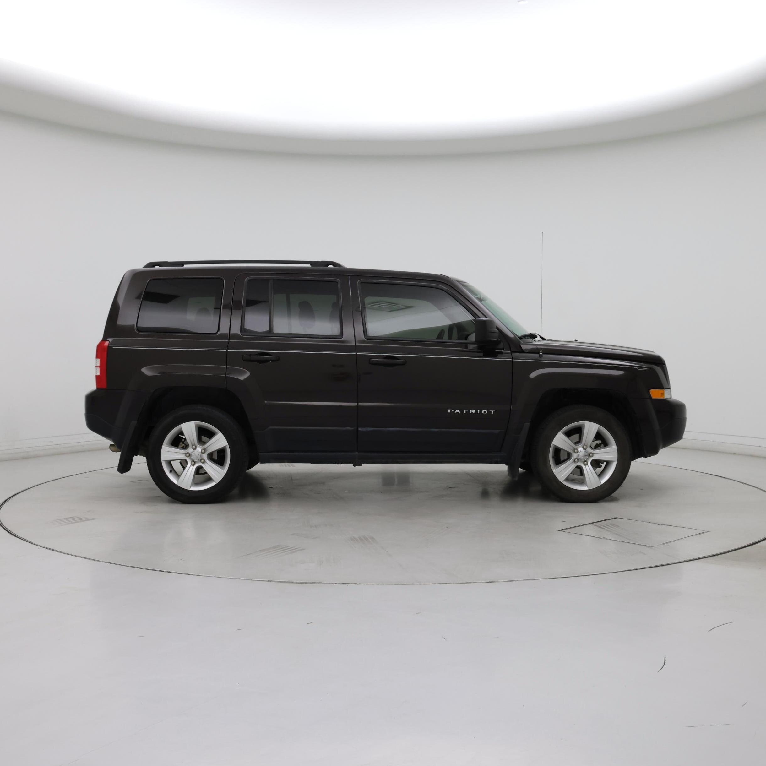 Thumbnail: 2014 Jeep Patriot - 7