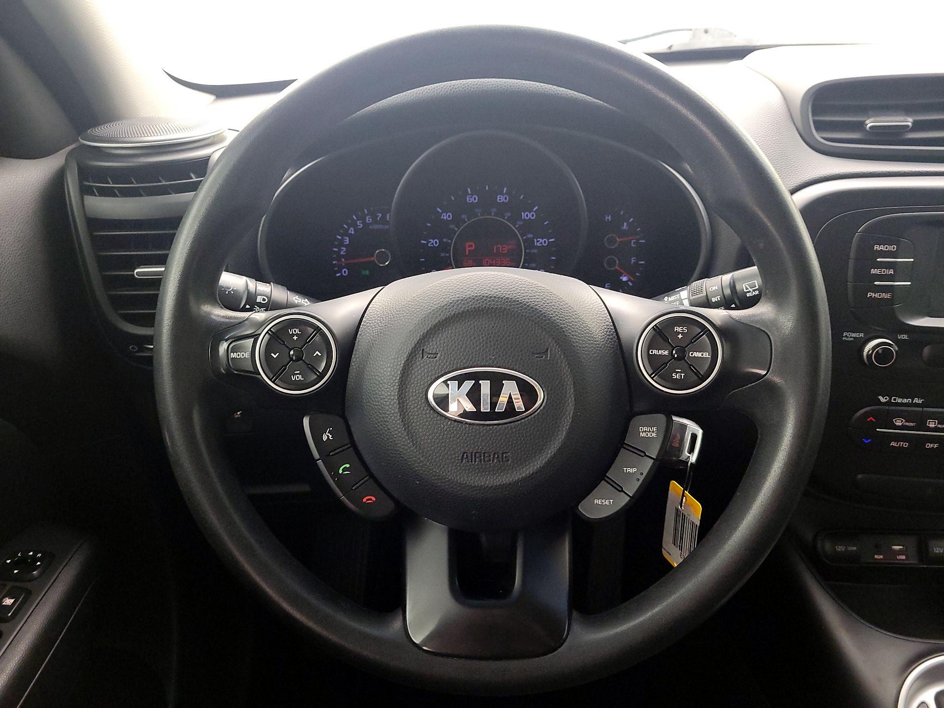 Thumbnail: 2017 Kia Soul - 10