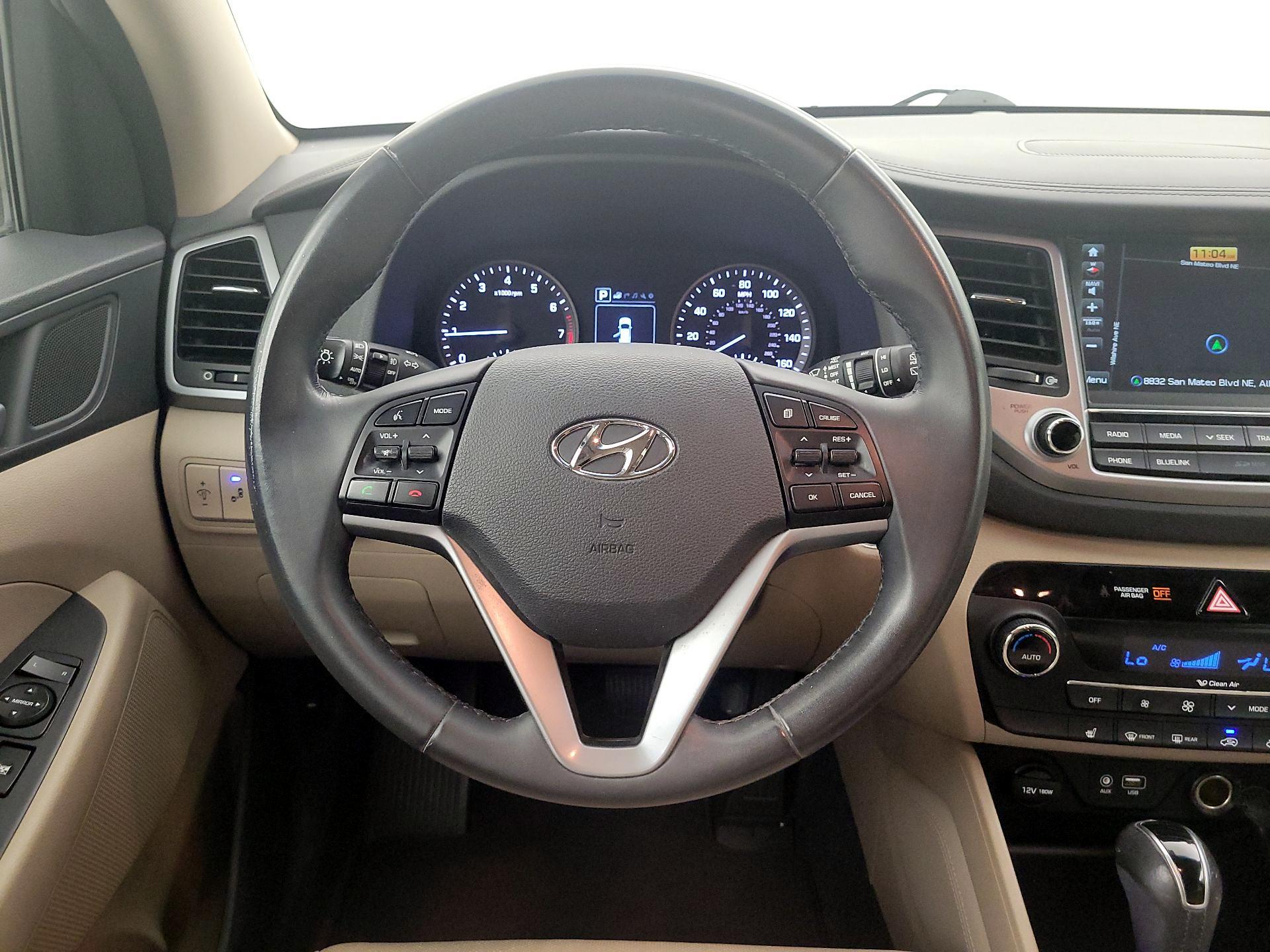 Thumbnail: 2016 Hyundai Tucson - 10