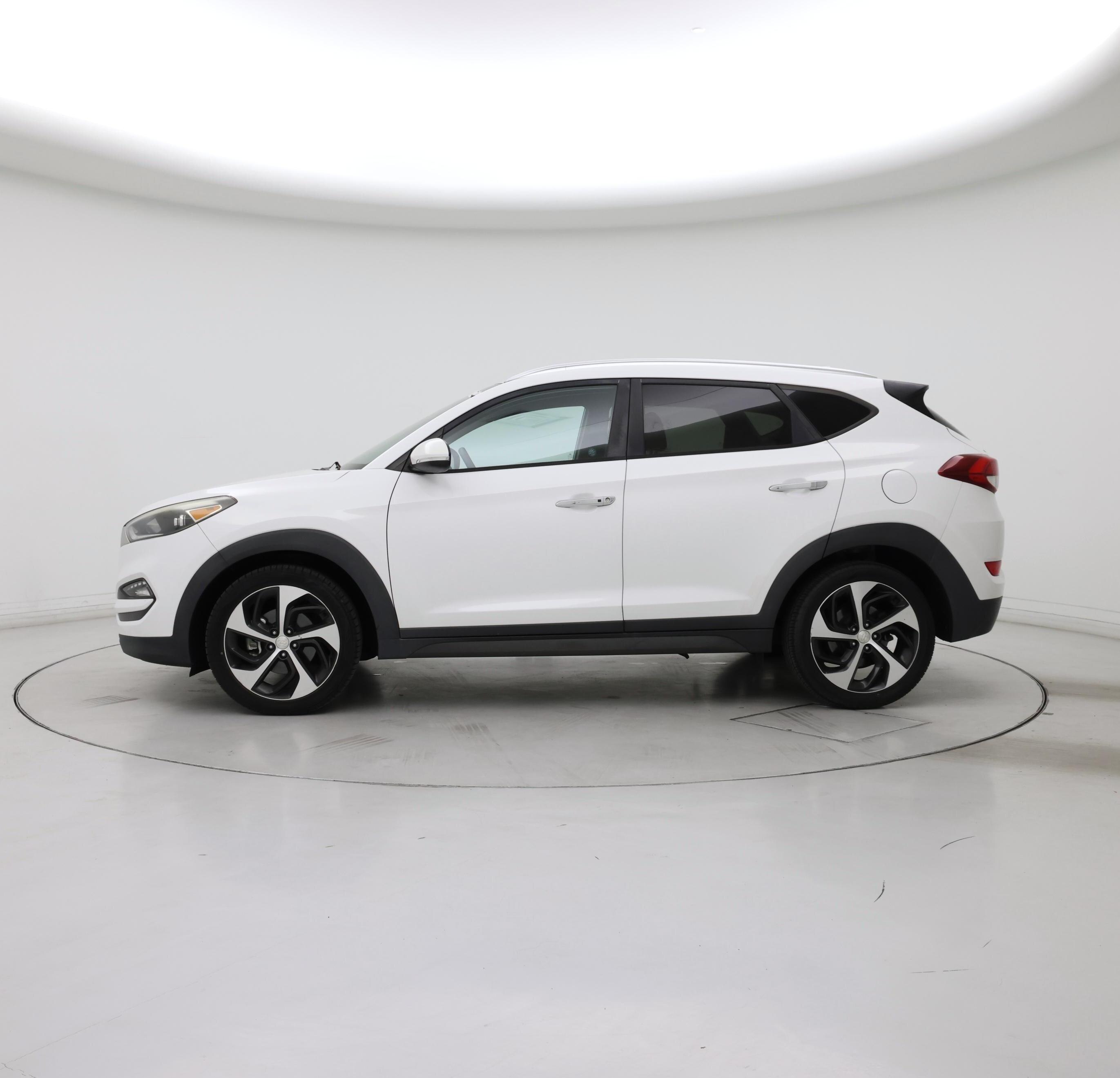 Thumbnail: 2016 Hyundai Tucson - 3