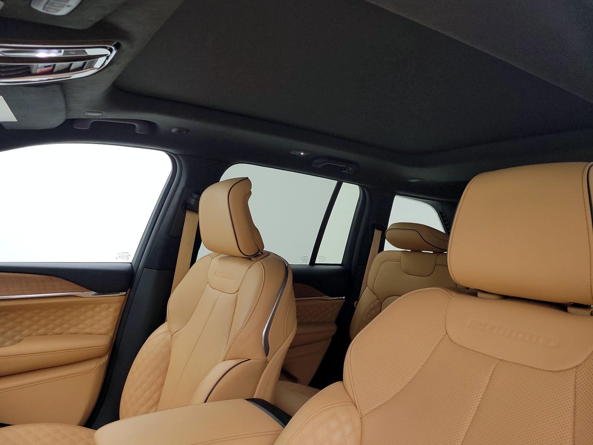 Thumbnail: 2024 Jeep Grand Cherokee - 19
