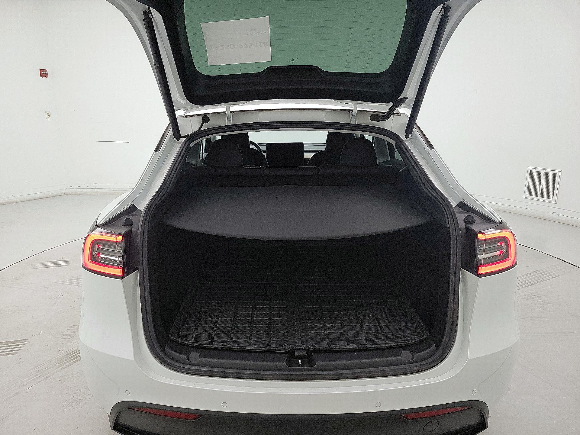 Thumbnail: 2022 Tesla Model Y - 19