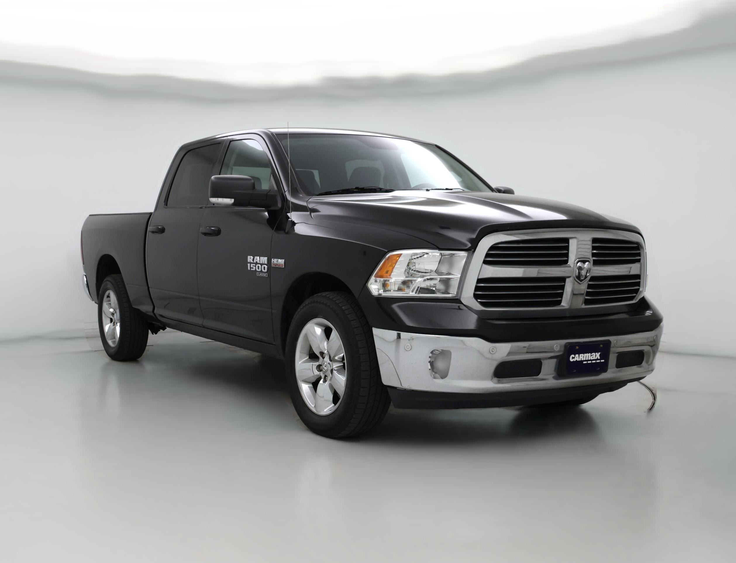 Thumbnail: 2019 RAM 1500 Classic - 1