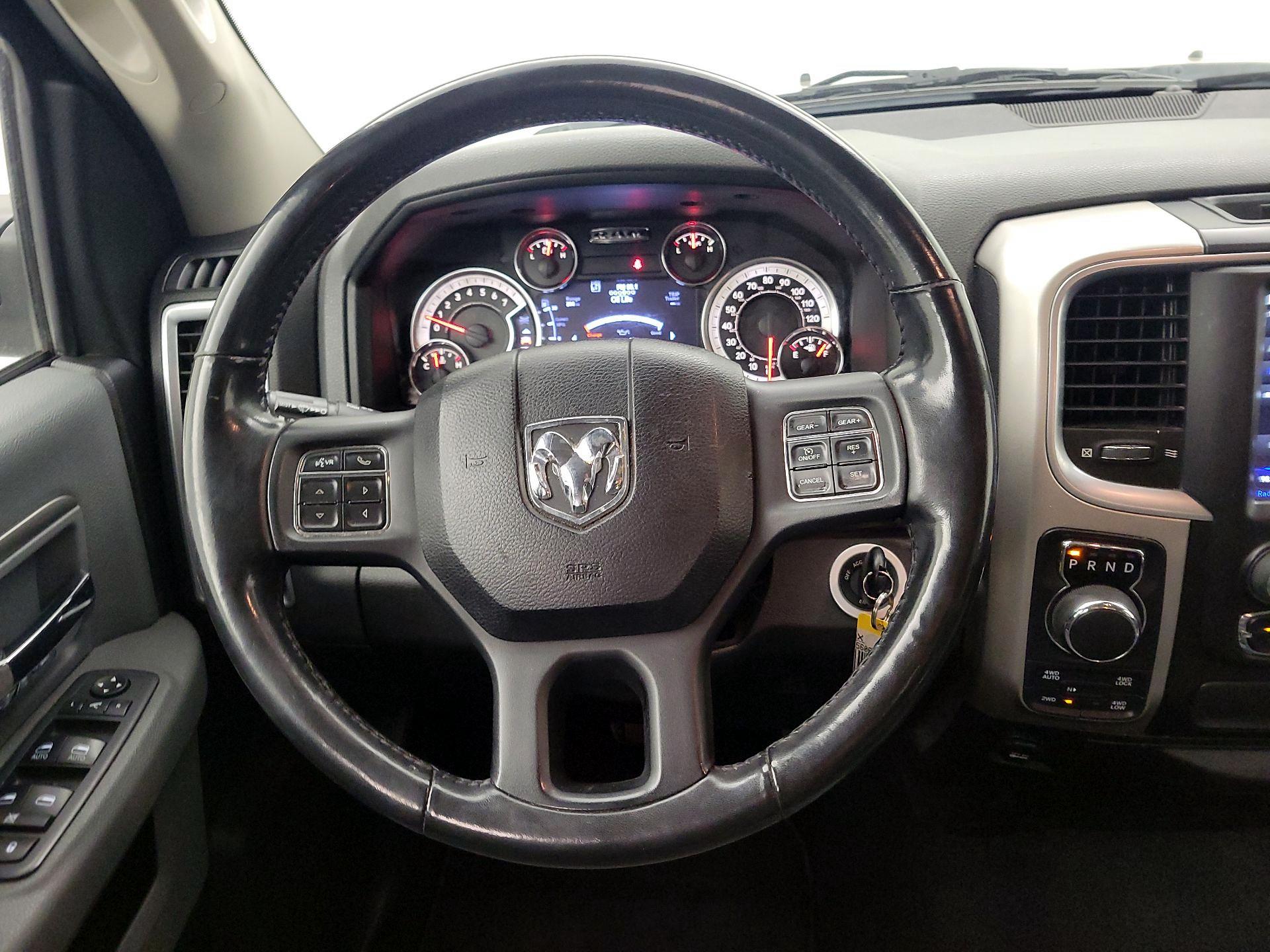 Thumbnail: 2019 RAM 1500 Classic - 10