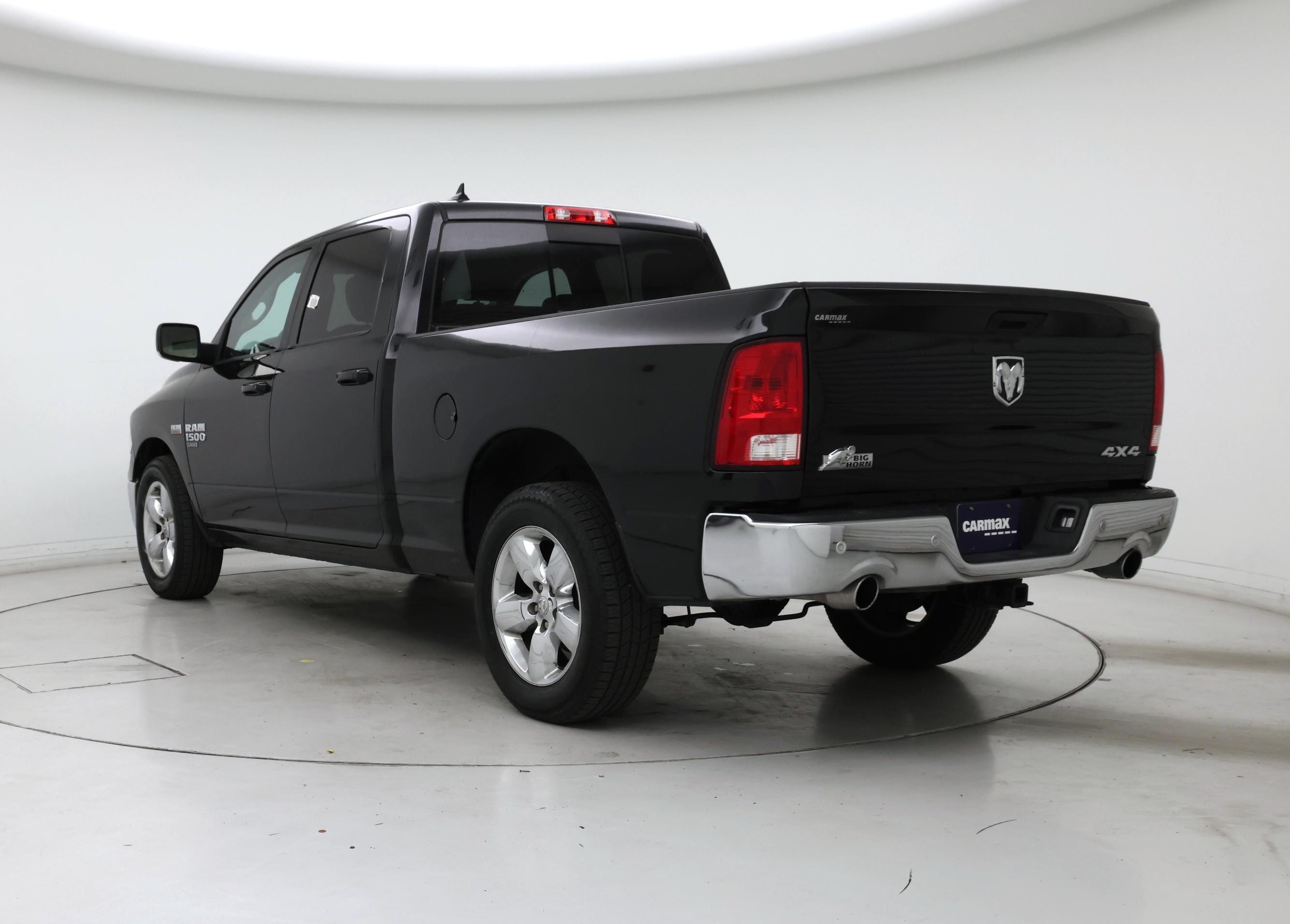 Thumbnail: 2019 RAM 1500 Classic - 2