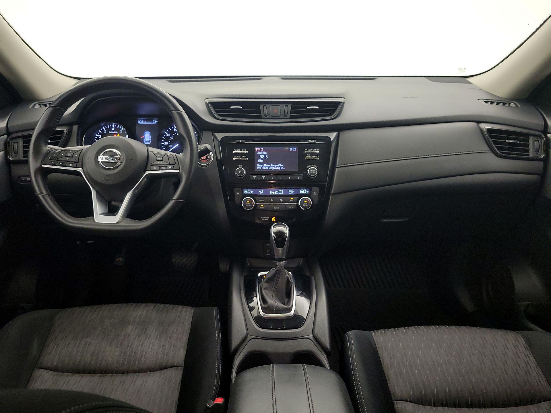Thumbnail: 2017 Nissan Rogue - 9