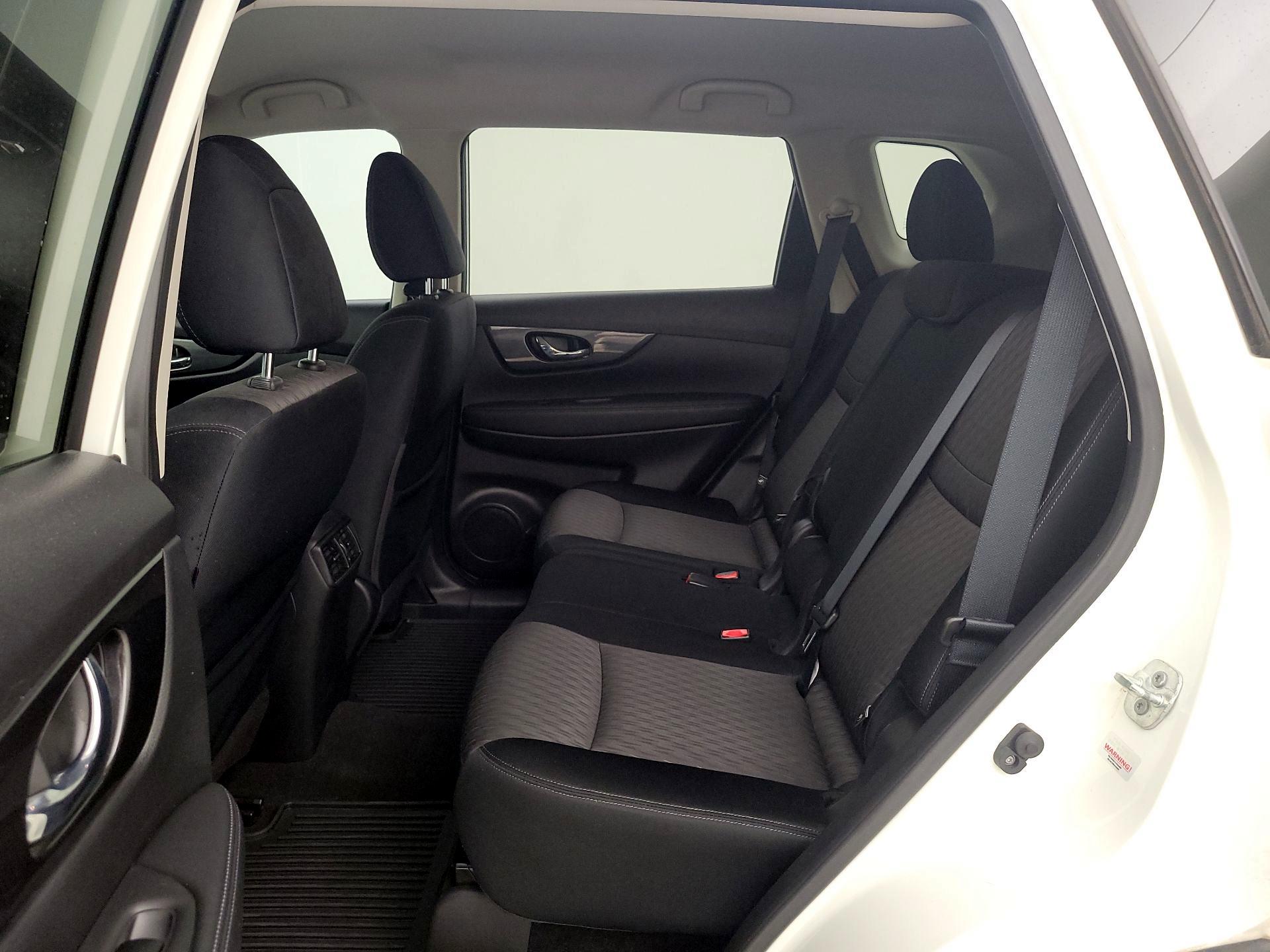 Thumbnail: 2017 Nissan Rogue - 19