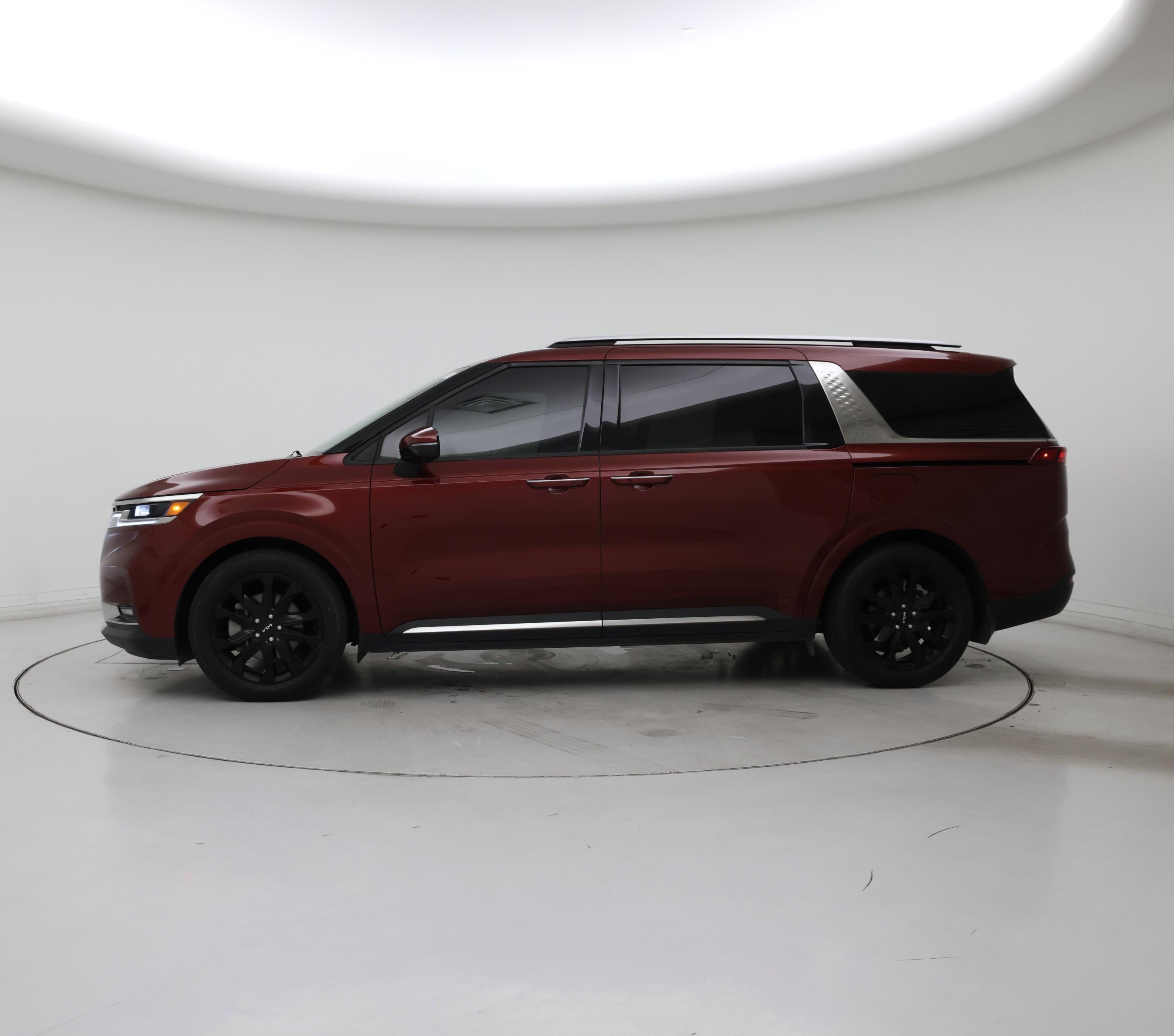 Thumbnail: 2023 Kia Carnival - 3