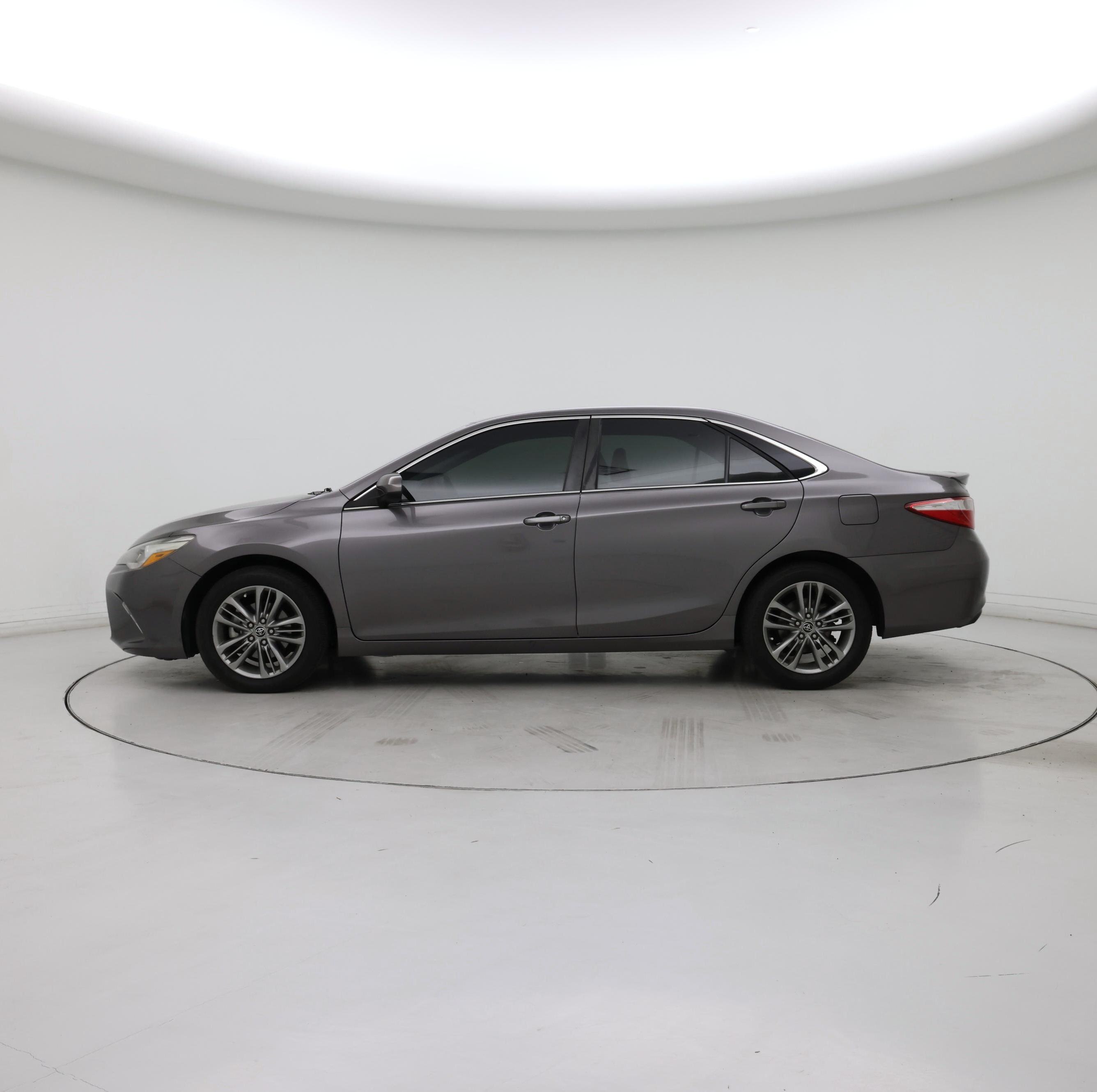Thumbnail: 2015 Toyota Camry - 3