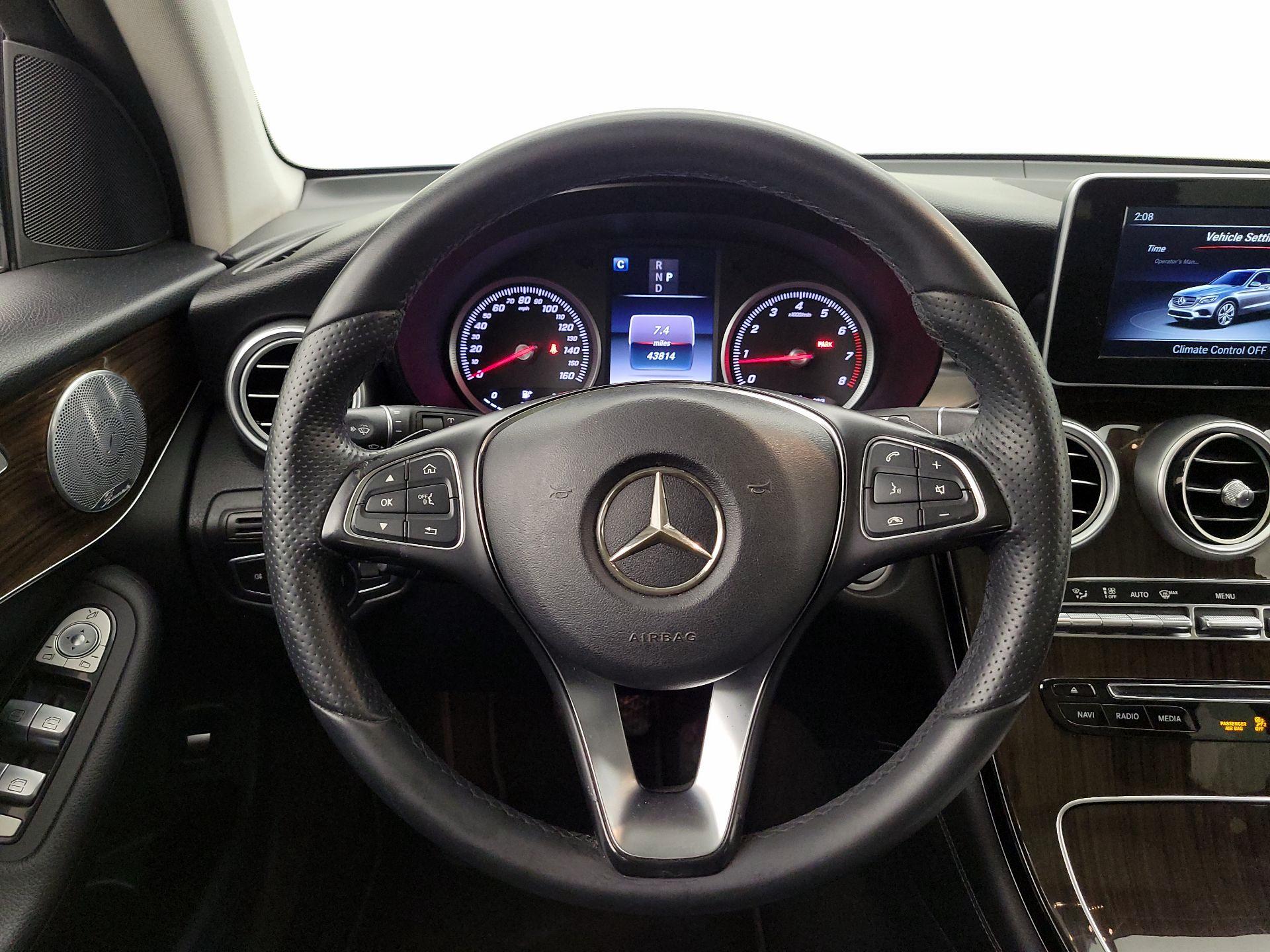 Thumbnail: 2016 Mercedes-Benz GLC - 10