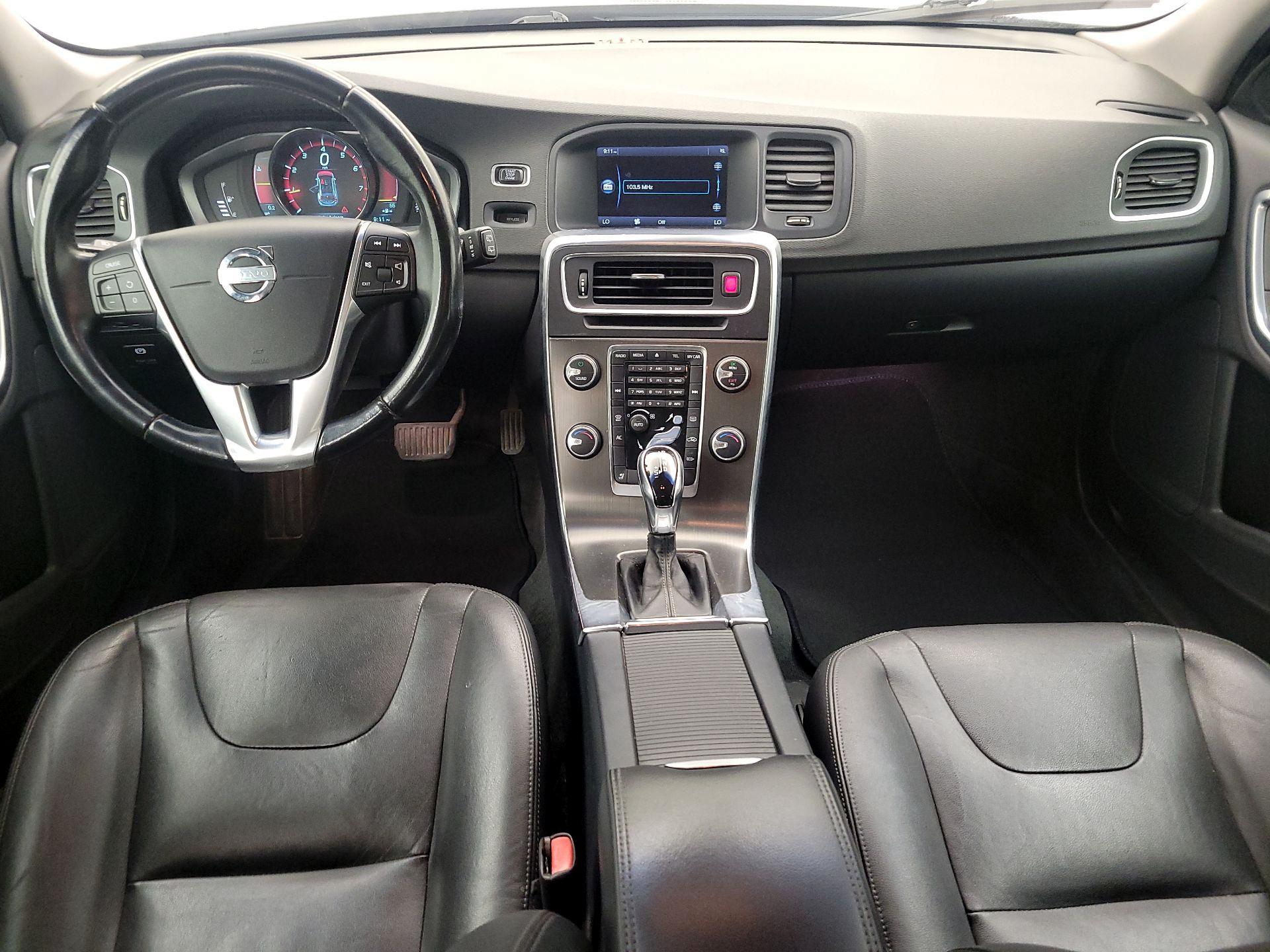 Thumbnail: 2015 Volvo V60 - 9