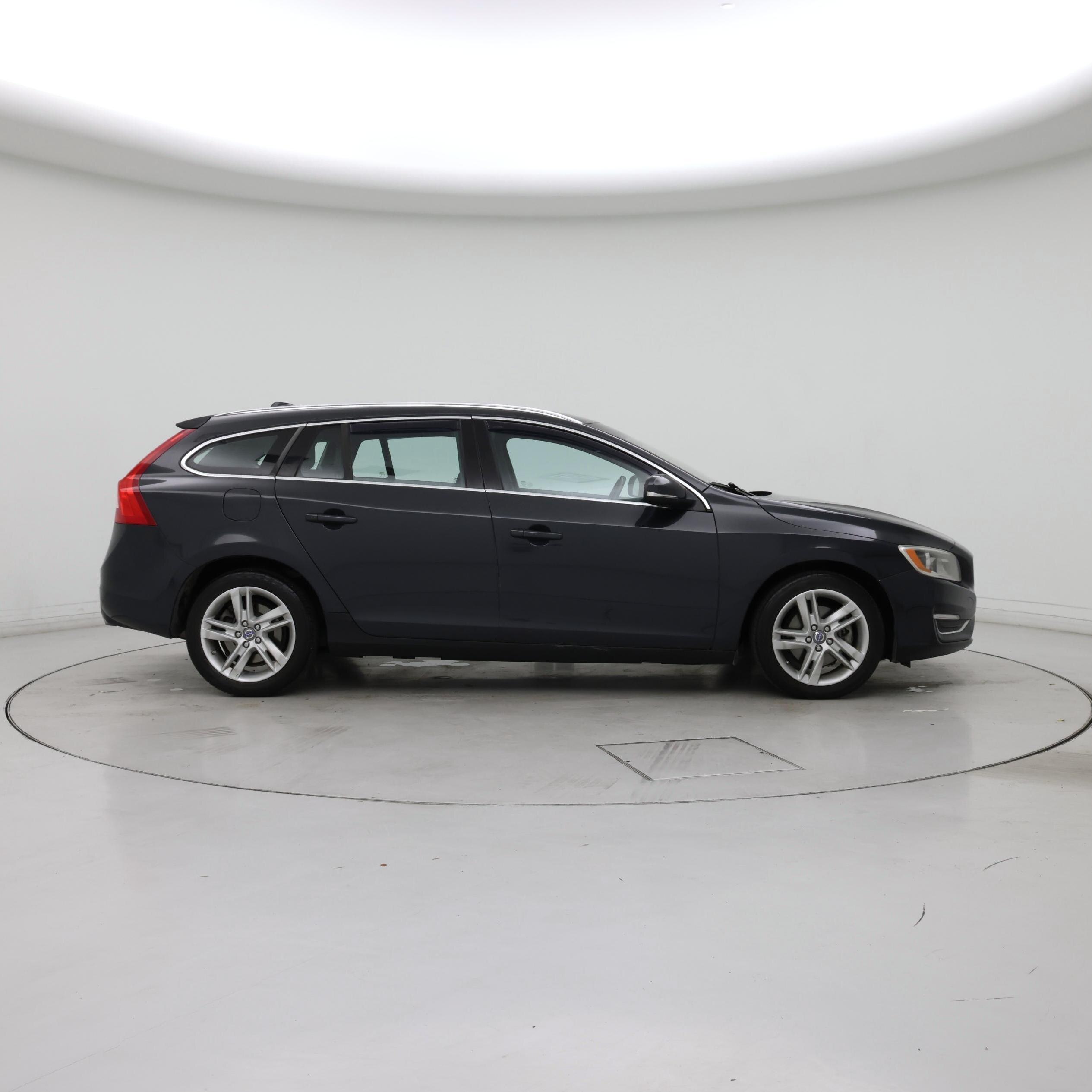 Thumbnail: 2015 Volvo V60 - 7