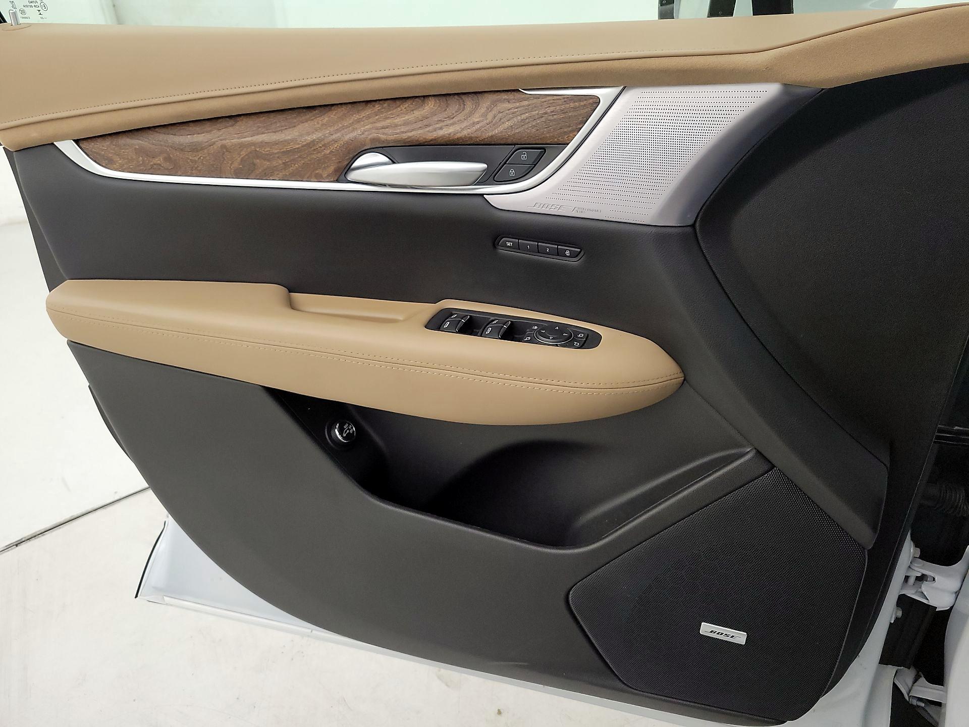 Thumbnail: 2024 Cadillac XT5 - 12