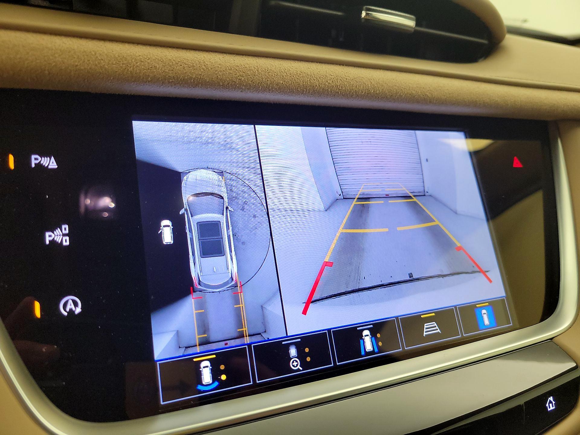 Thumbnail: 2024 Cadillac XT5 - 14