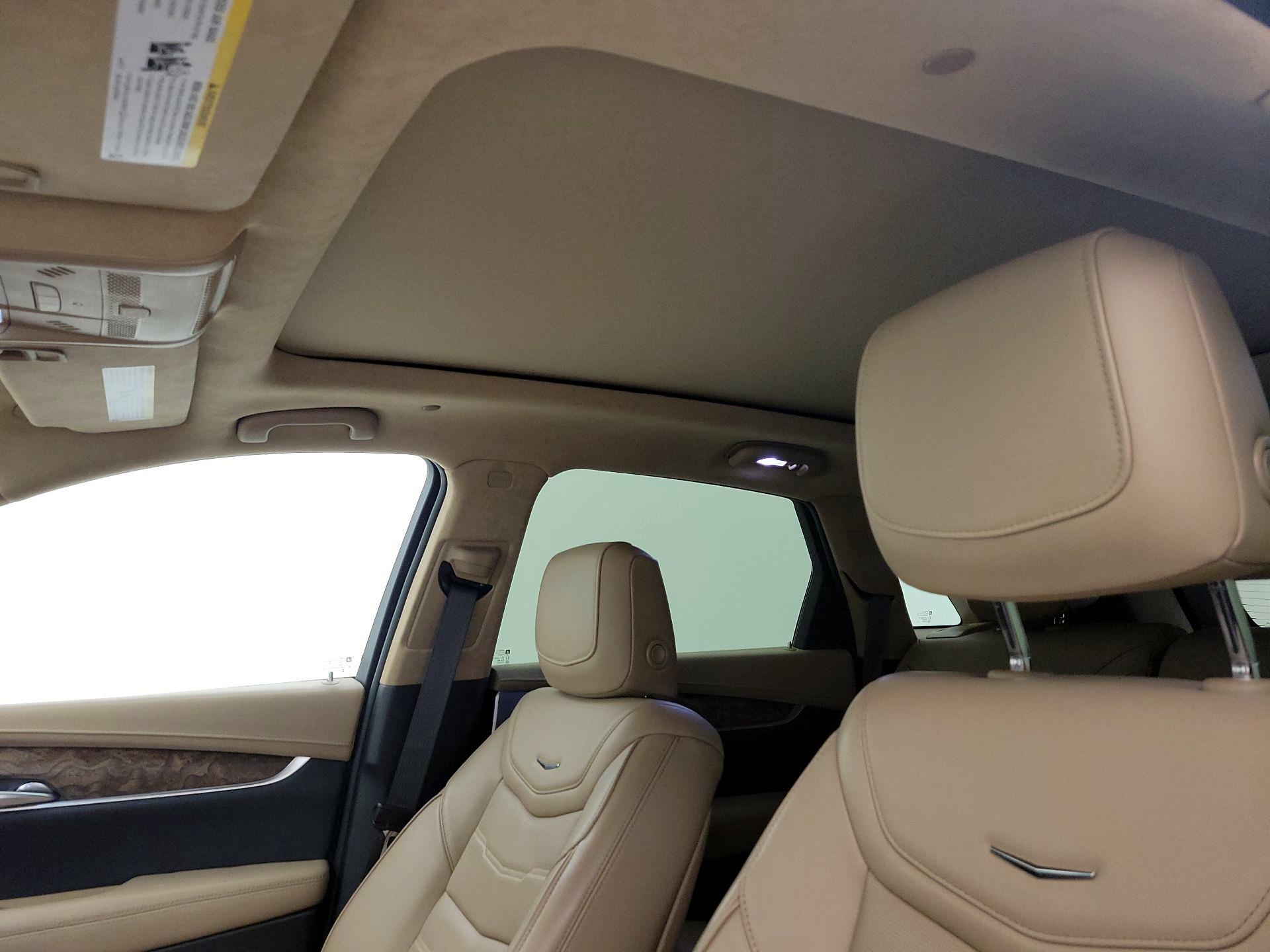 Thumbnail: 2024 Cadillac XT5 - 19