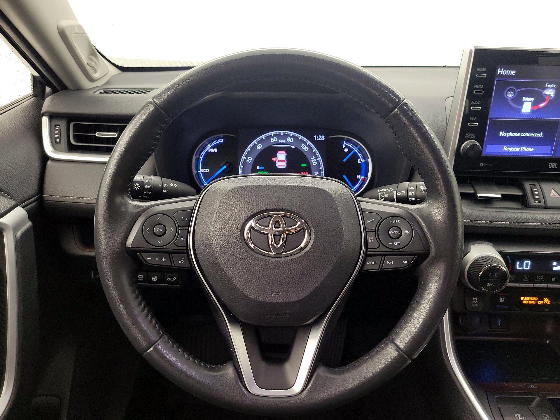 Thumbnail: 2022 Toyota RAV4 - 10