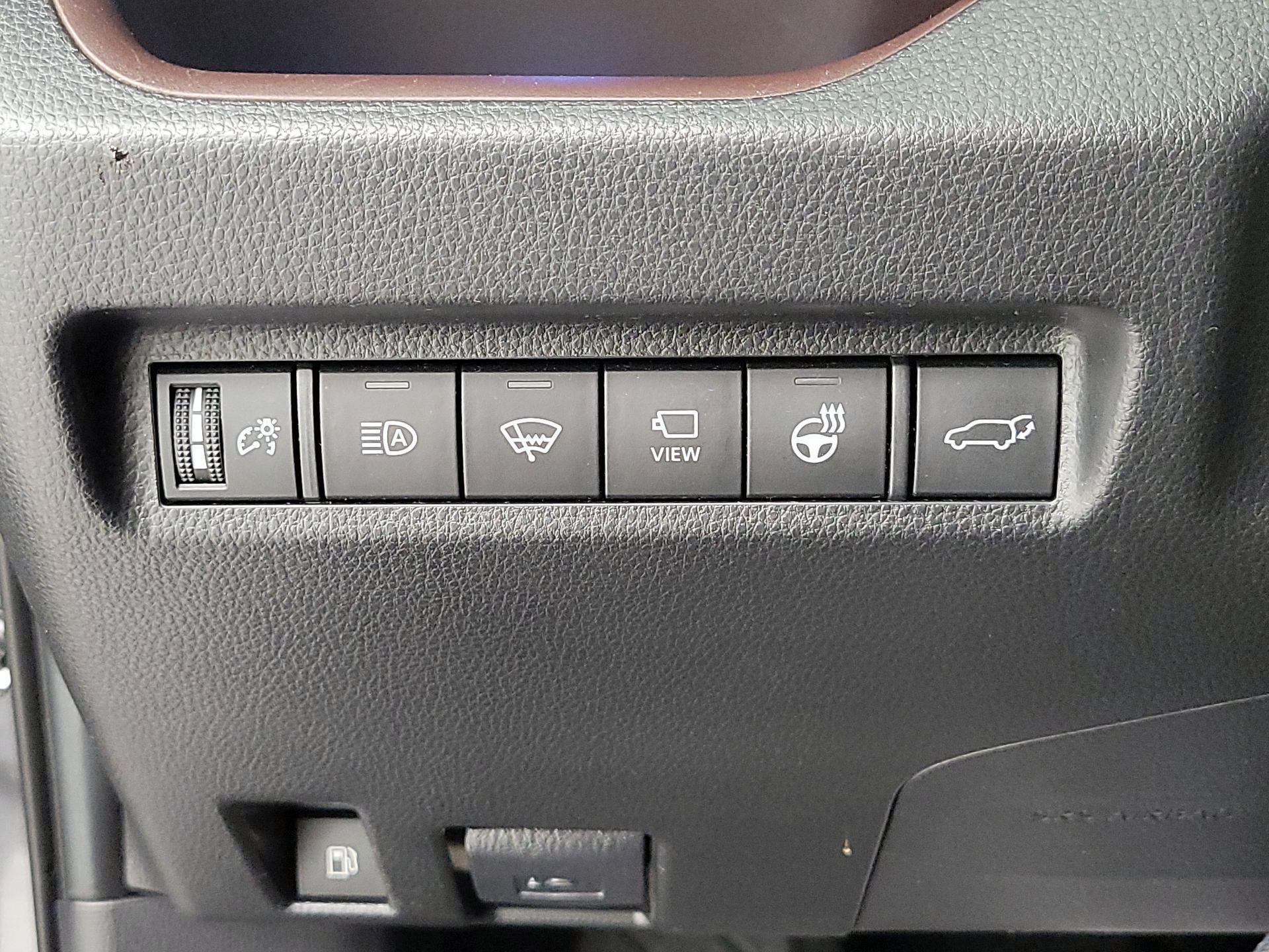 Thumbnail: 2022 Toyota RAV4 - 13