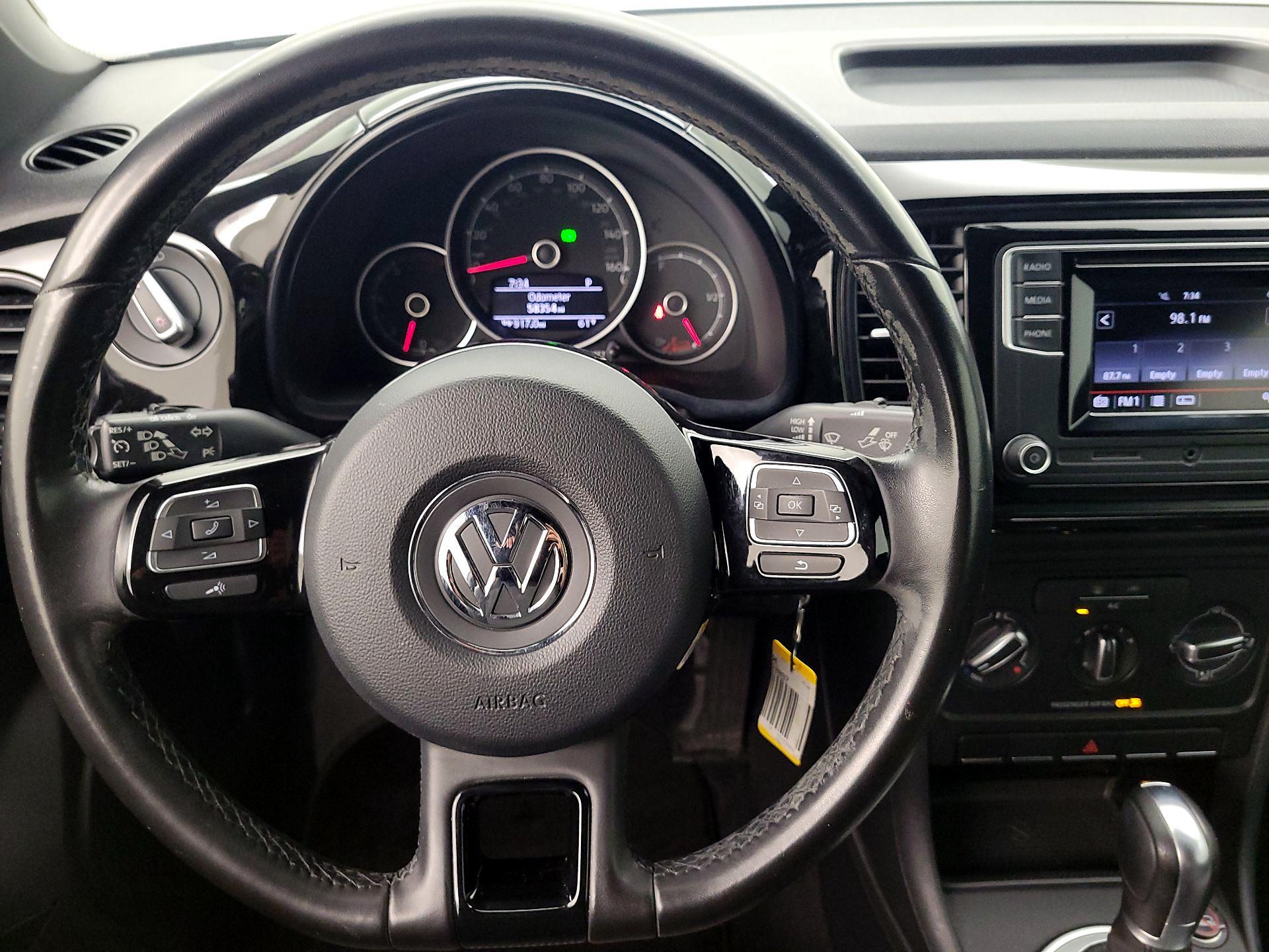 Thumbnail: 2018 Volkswagen Beetle - 10