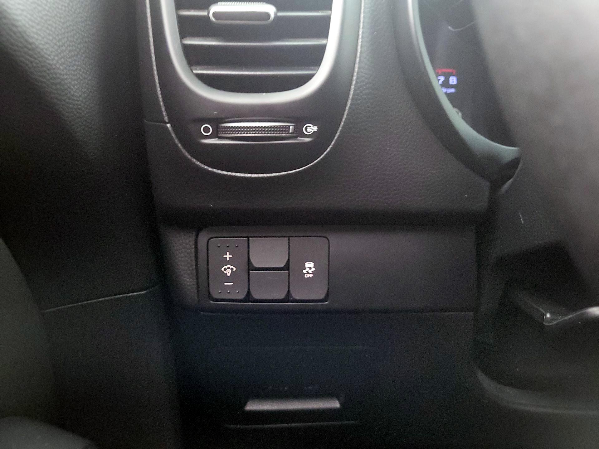 Thumbnail: 2019 Kia Soul - 13