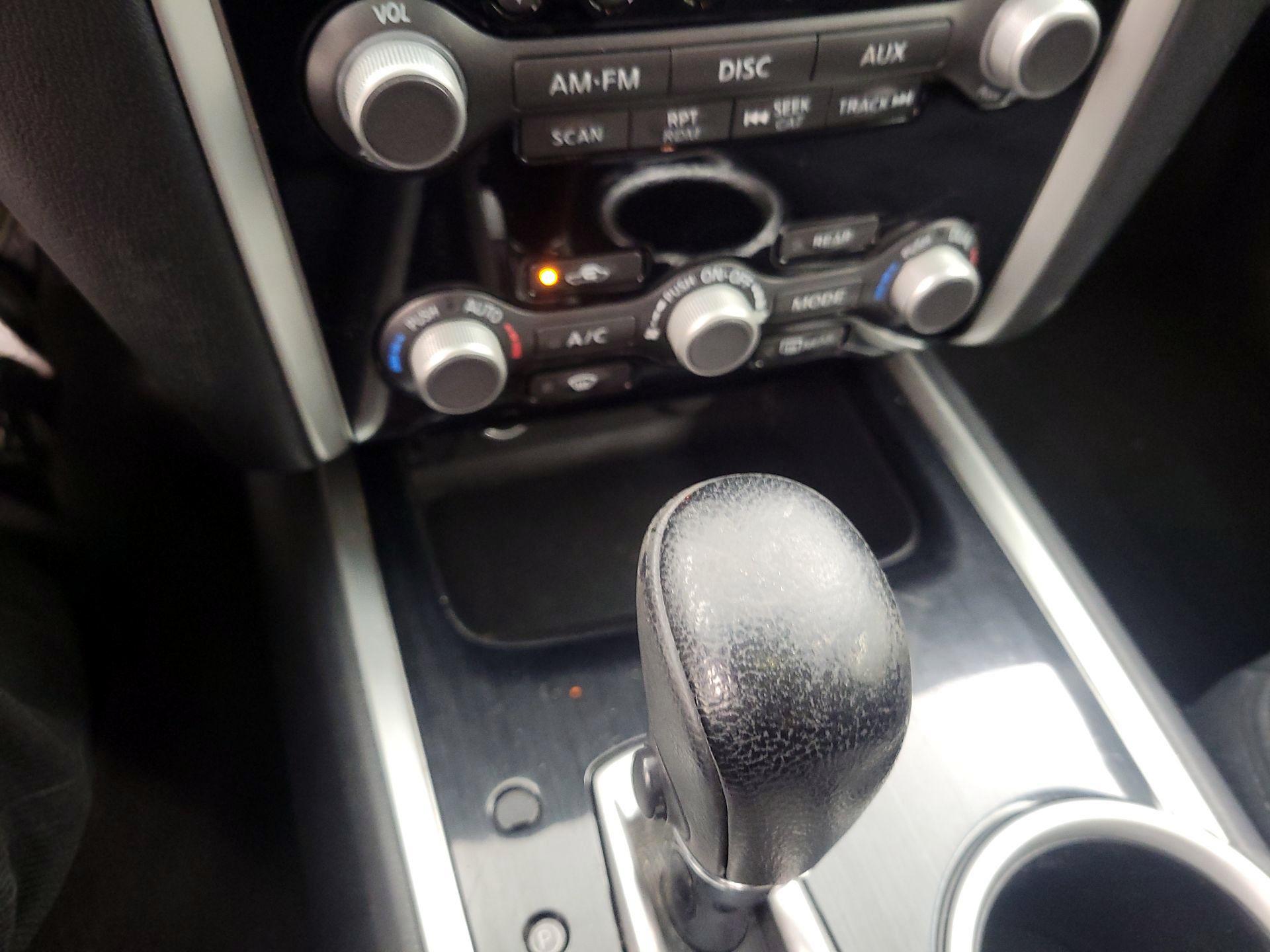 Thumbnail: 2015 Nissan Pathfinder - 14