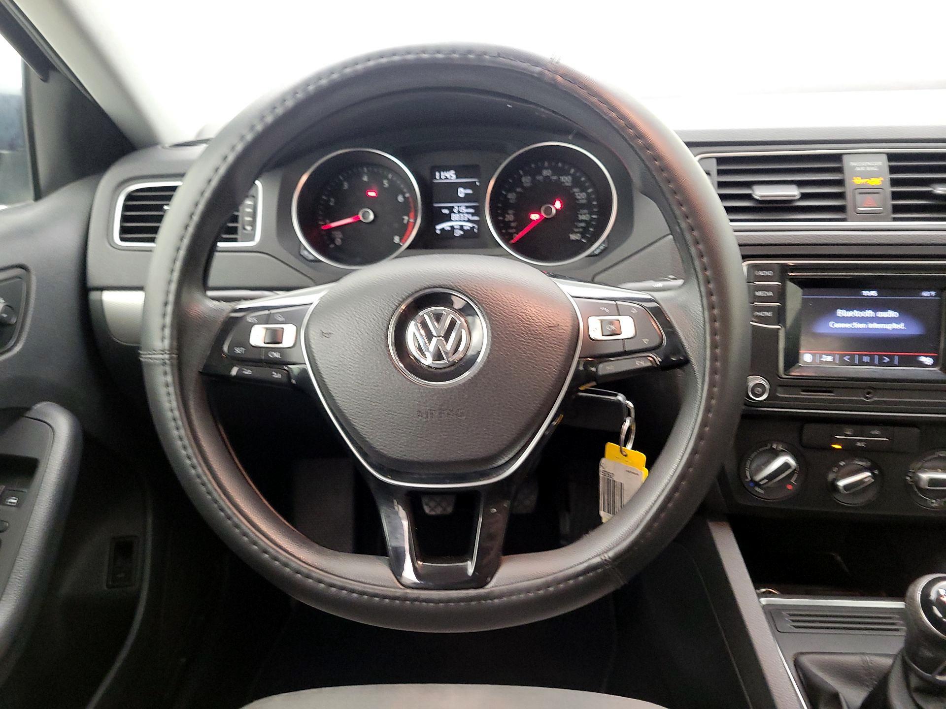 Thumbnail: 2017 Volkswagen Jetta - 10