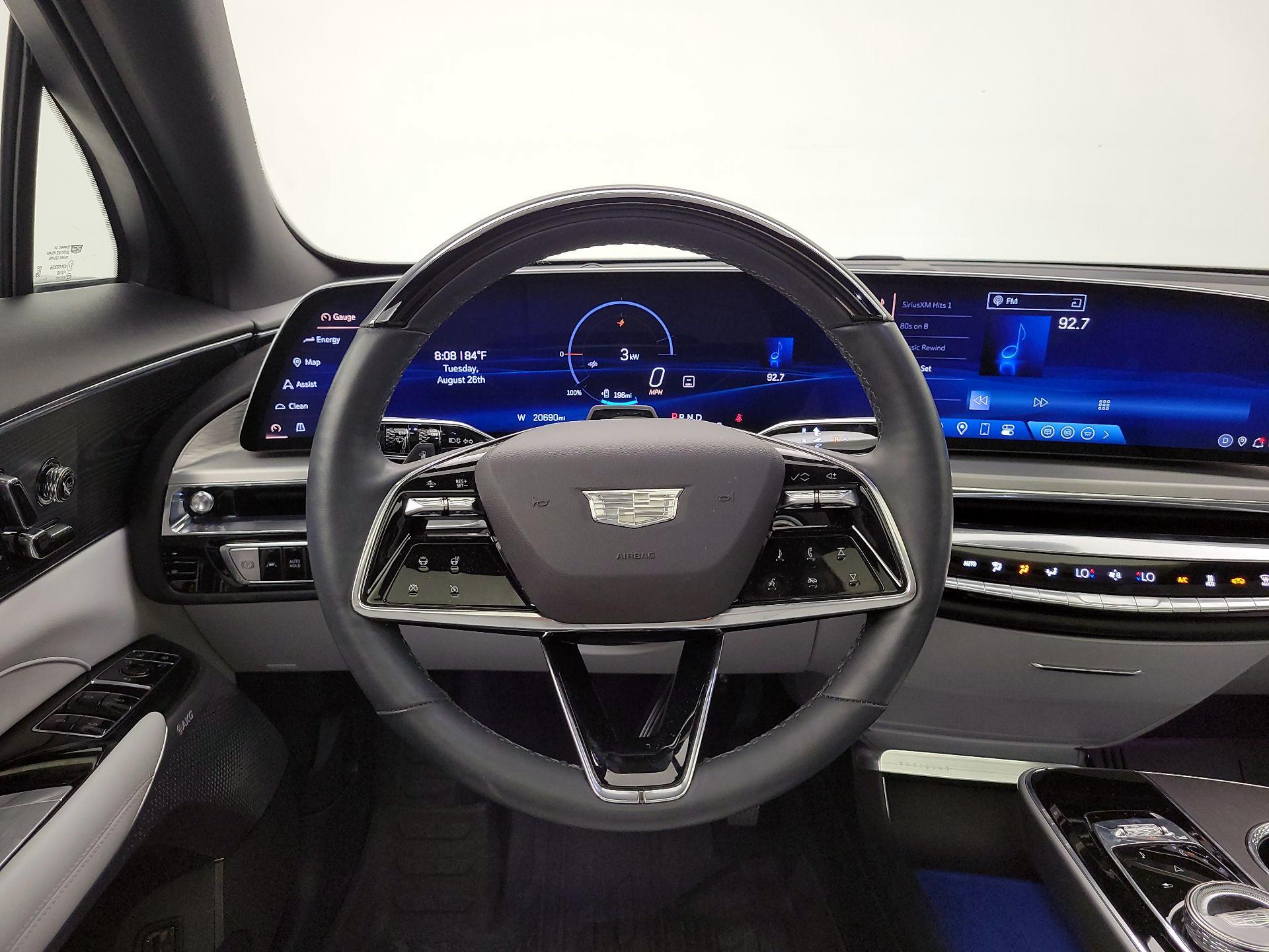 Thumbnail: 2024 Cadillac Lyriq - 10