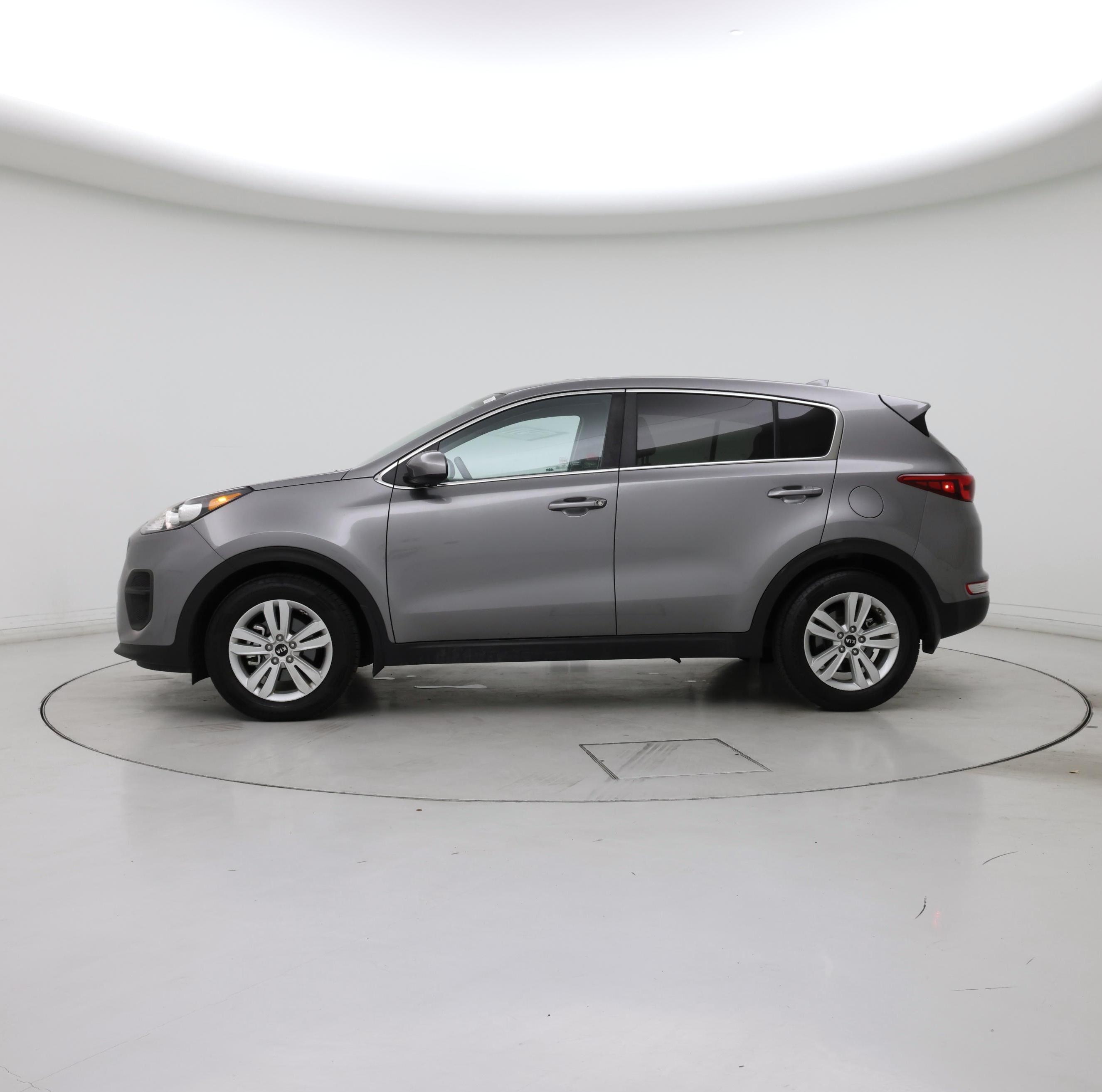 Thumbnail: 2018 Kia Sportage - 3
