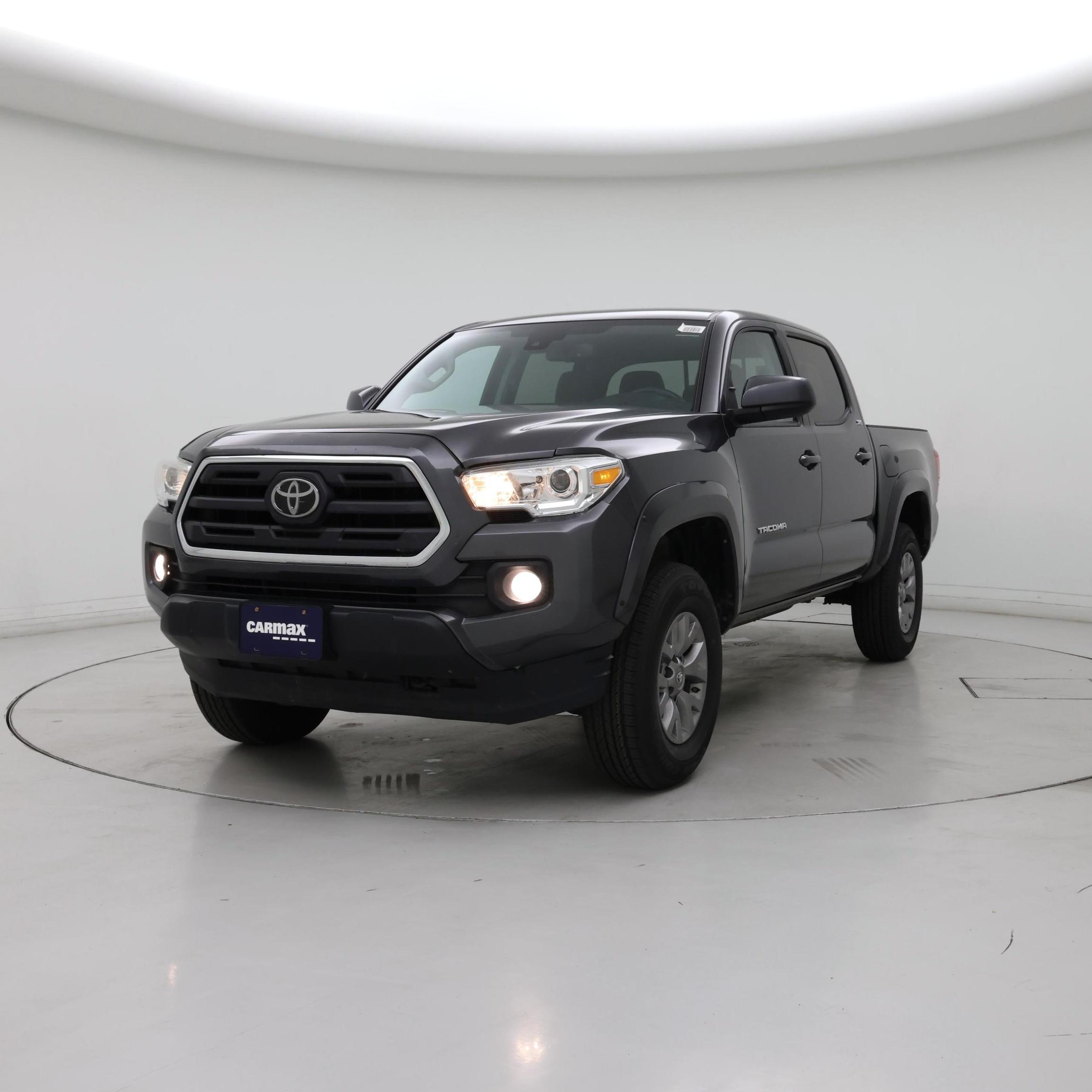 Thumbnail: 2019 Toyota Tacoma - 4