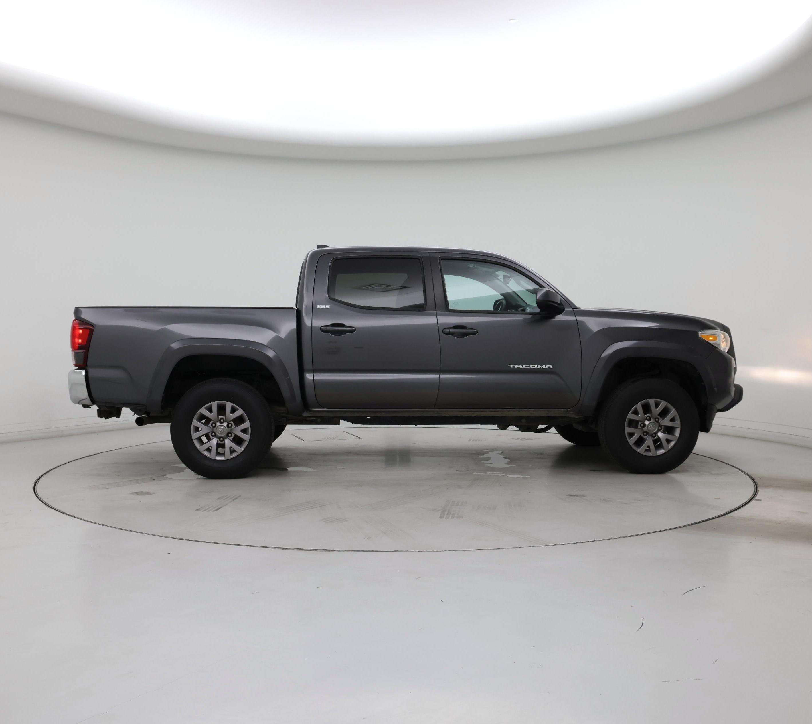 Thumbnail: 2019 Toyota Tacoma - 7