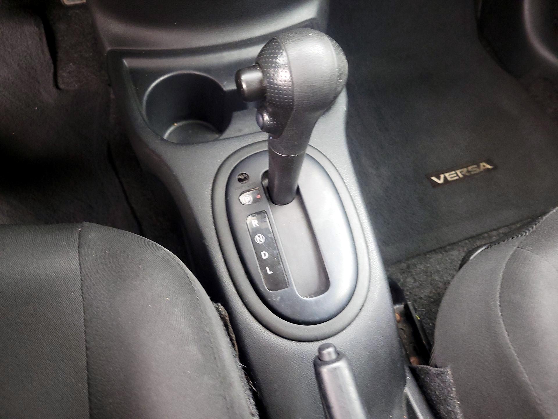 Thumbnail: 2016 Nissan Versa - 15