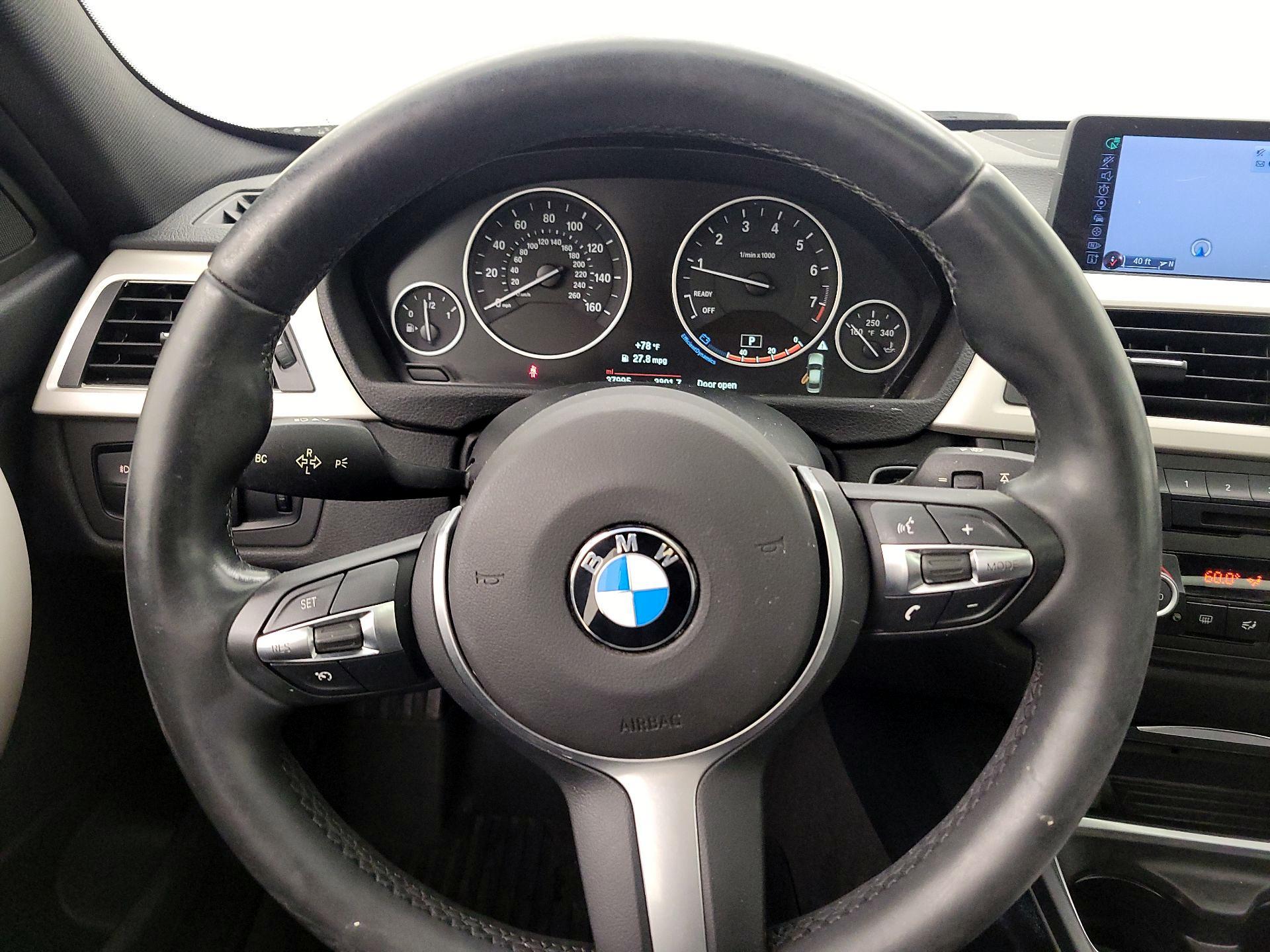 Thumbnail: 2015 BMW 3 Series - 10