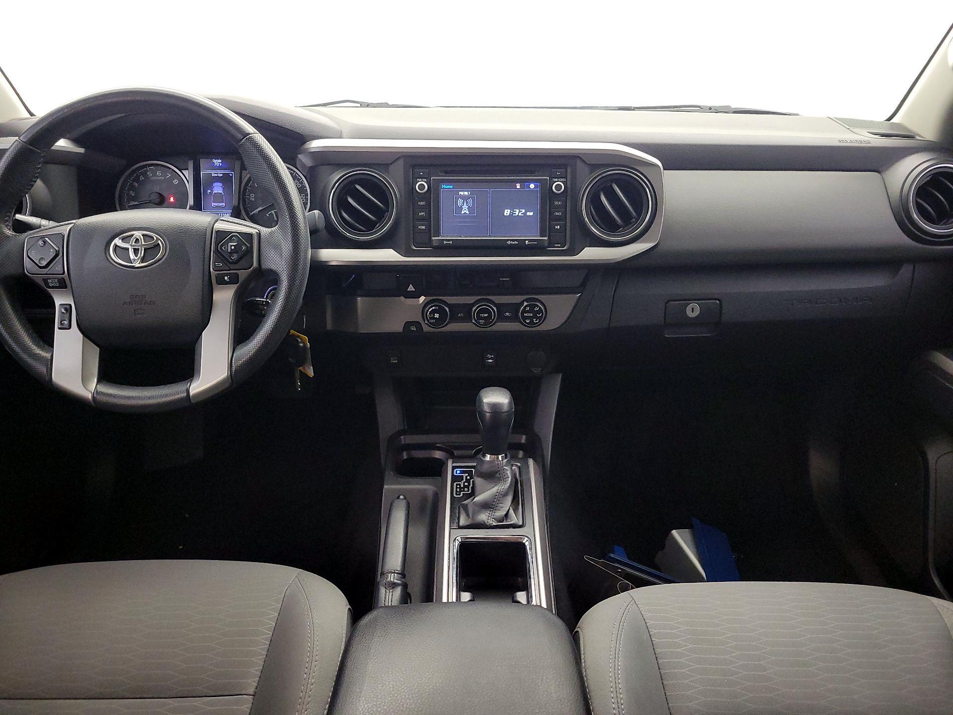 Thumbnail: 2016 Toyota Tacoma - 9