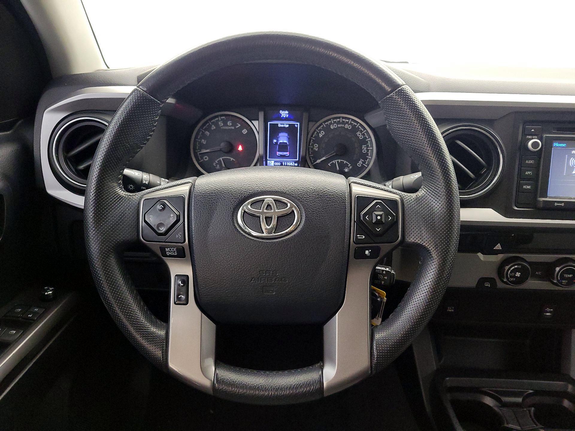 Thumbnail: 2016 Toyota Tacoma - 10