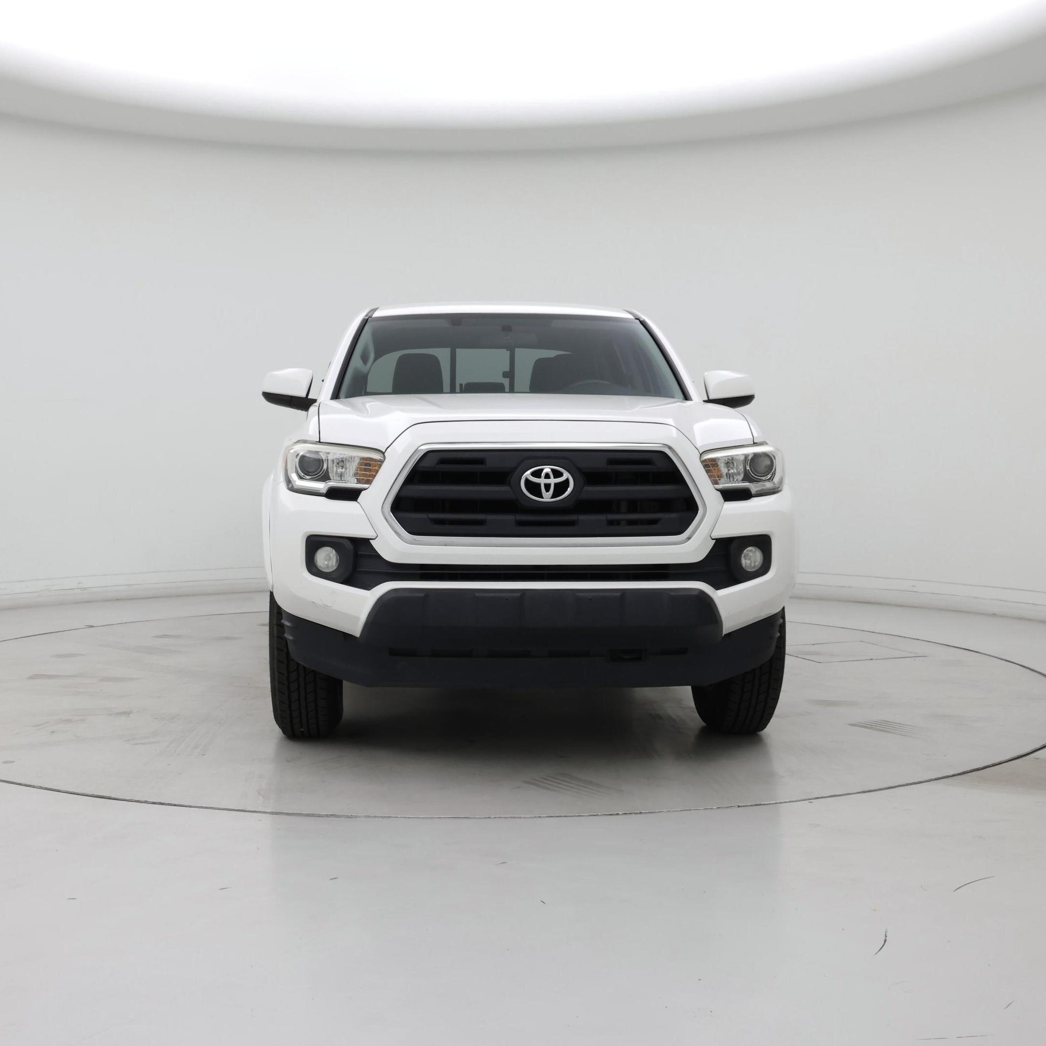 Thumbnail: 2016 Toyota Tacoma - 5
