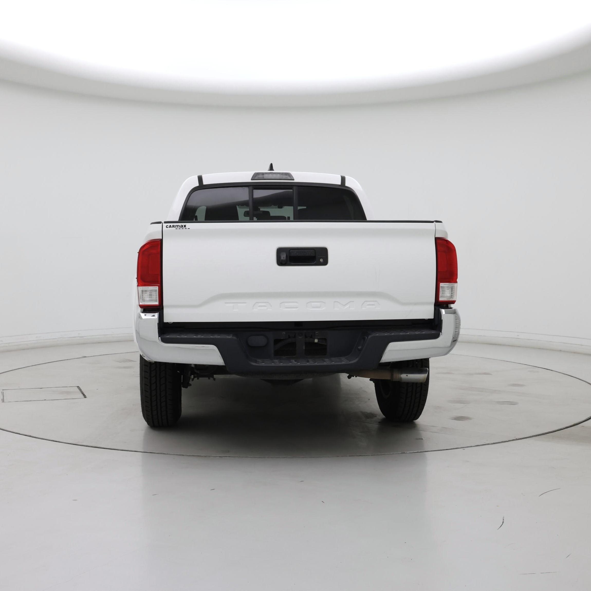 Thumbnail: 2016 Toyota Tacoma - 6