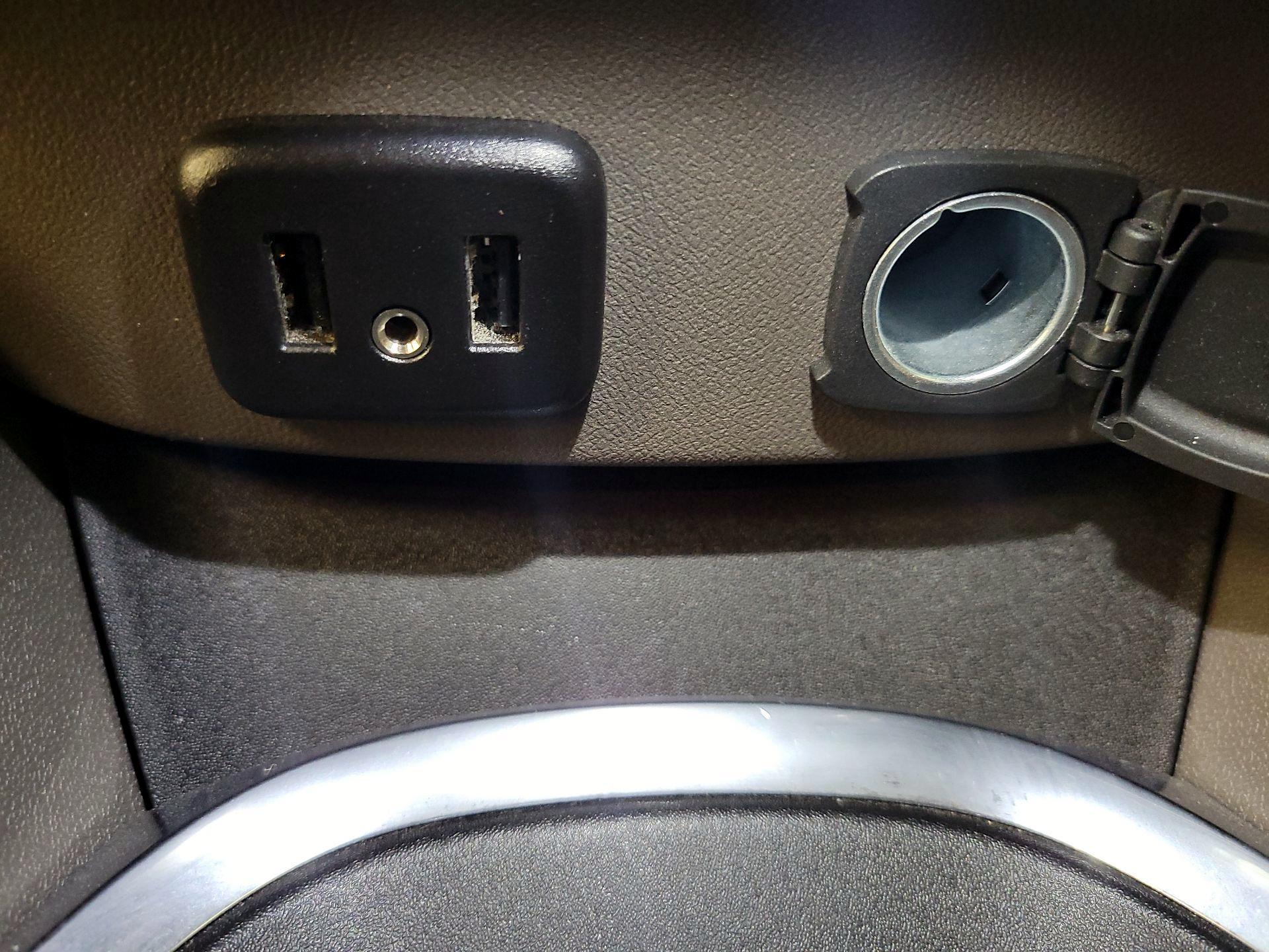 Thumbnail: 2017 Chevrolet Malibu - 19