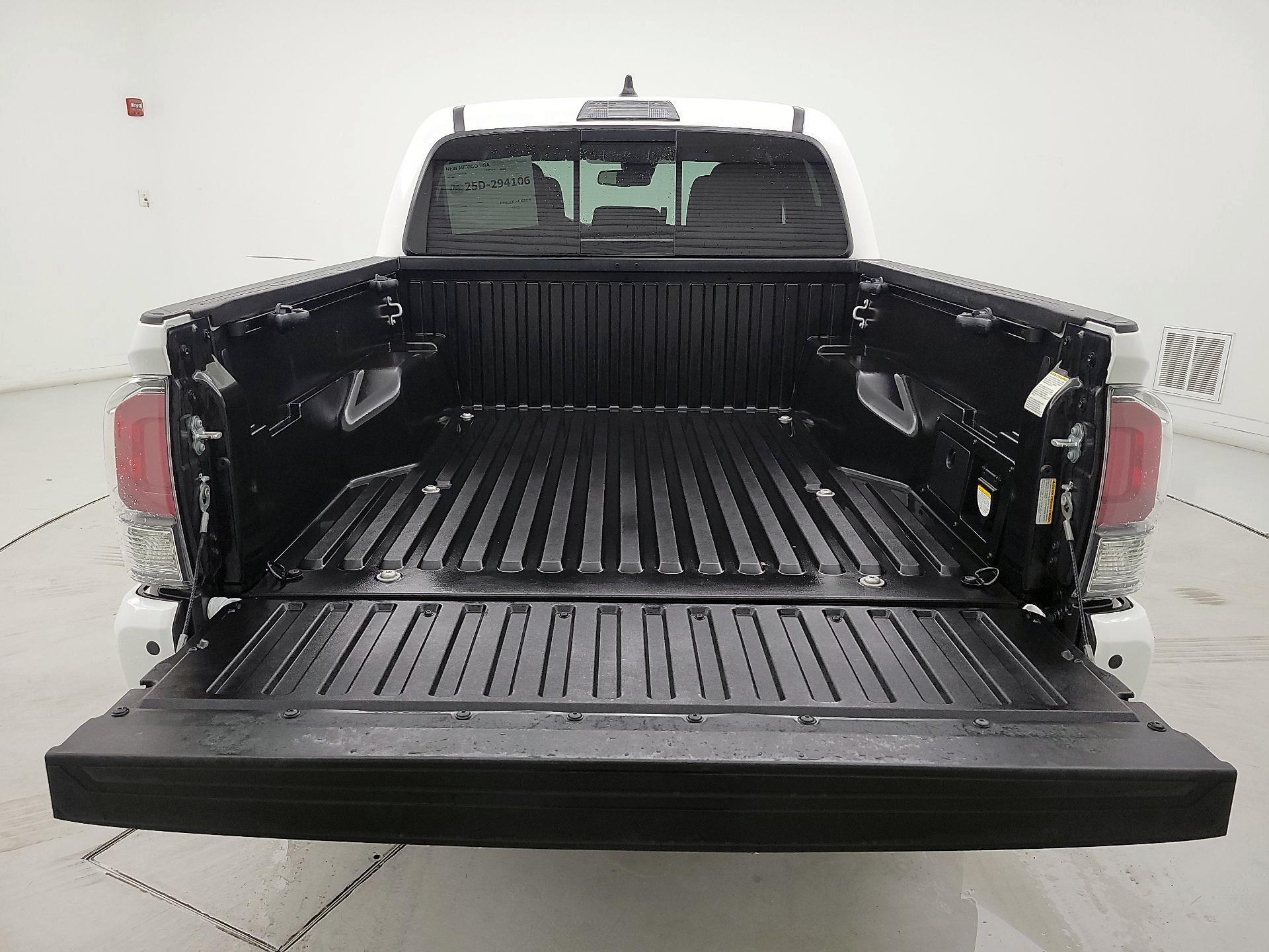 Thumbnail: 2021 Toyota Tacoma - 20