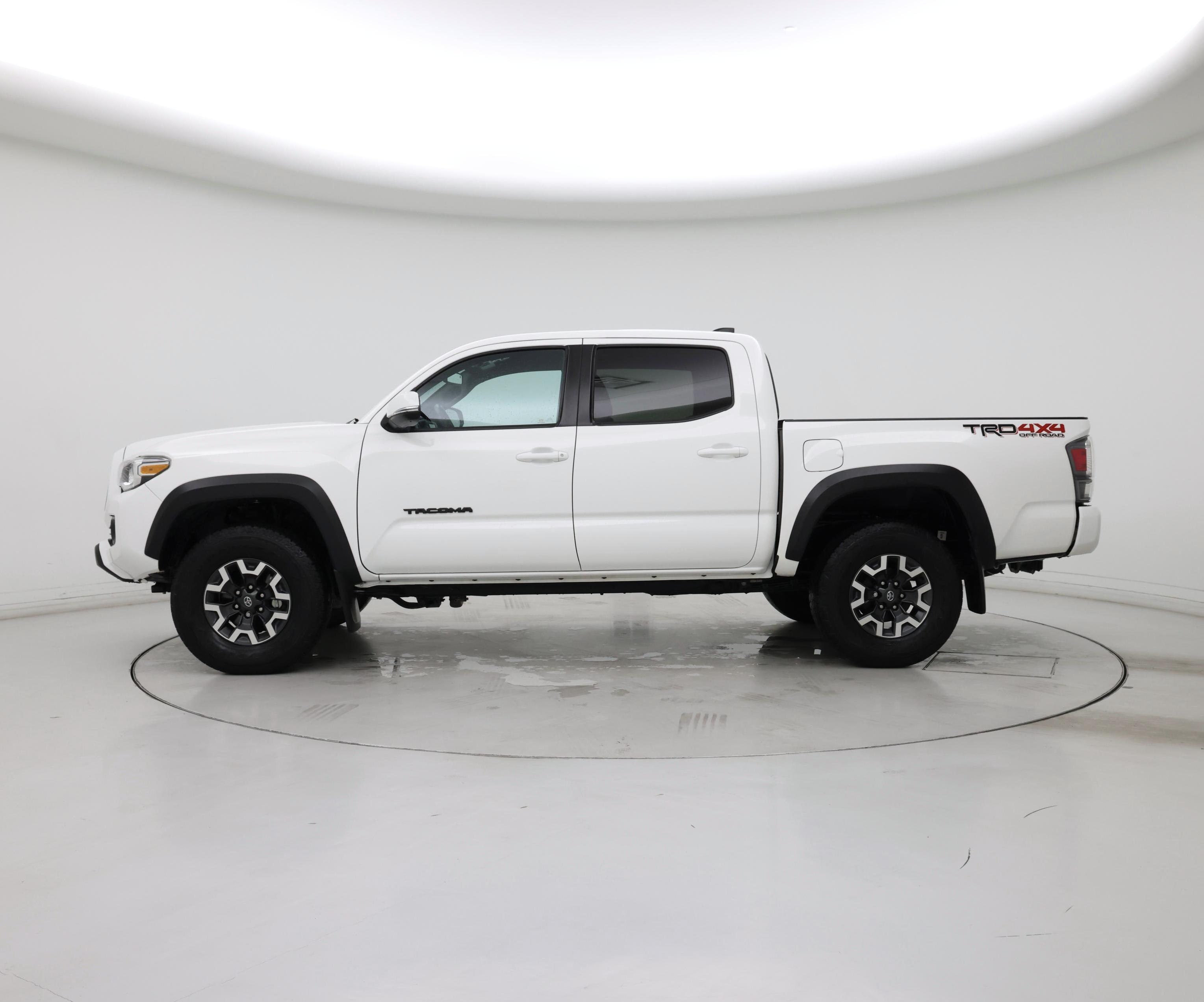 Thumbnail: 2021 Toyota Tacoma - 3