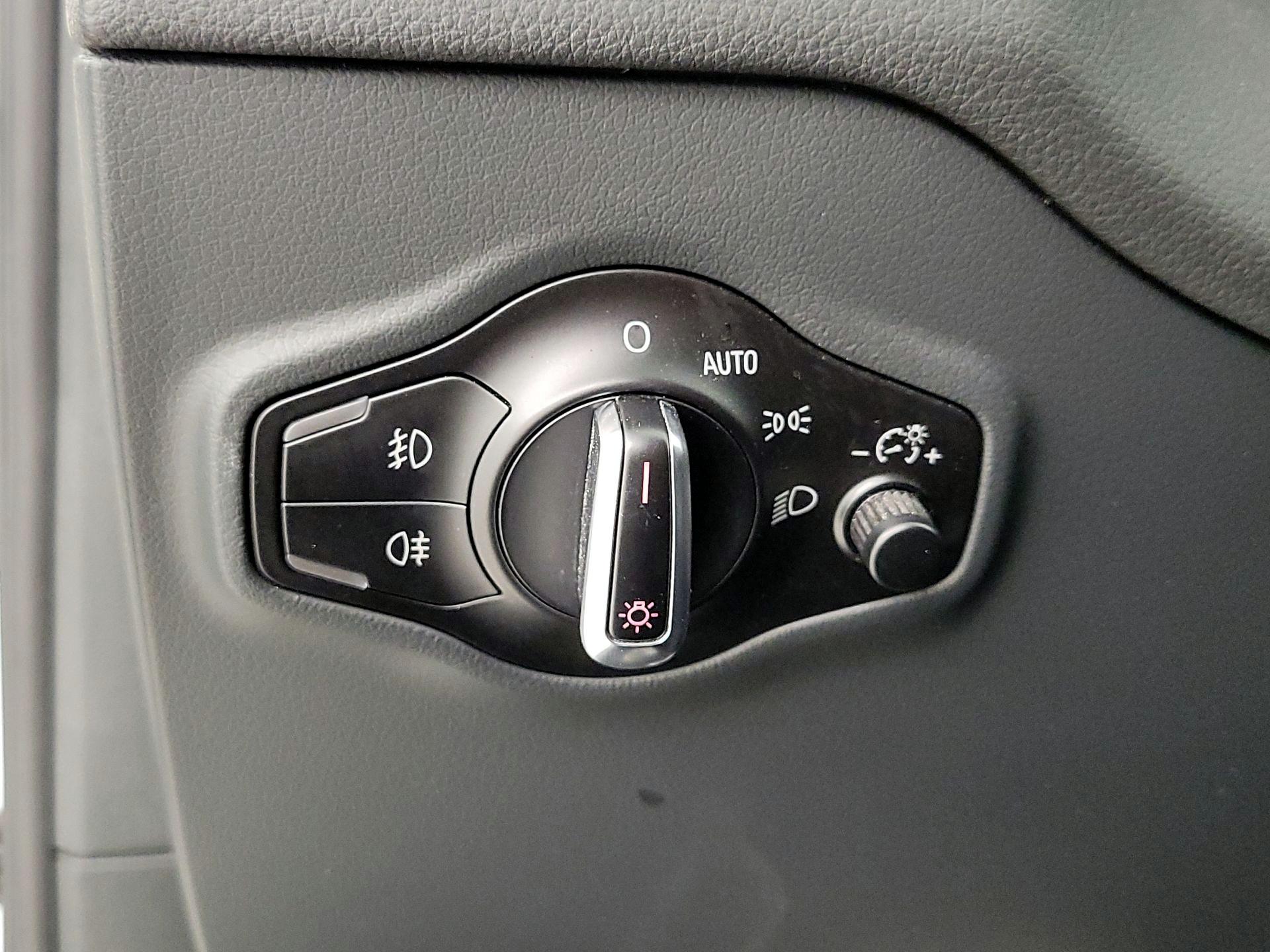 Thumbnail: 2015 Audi Q5 - 13