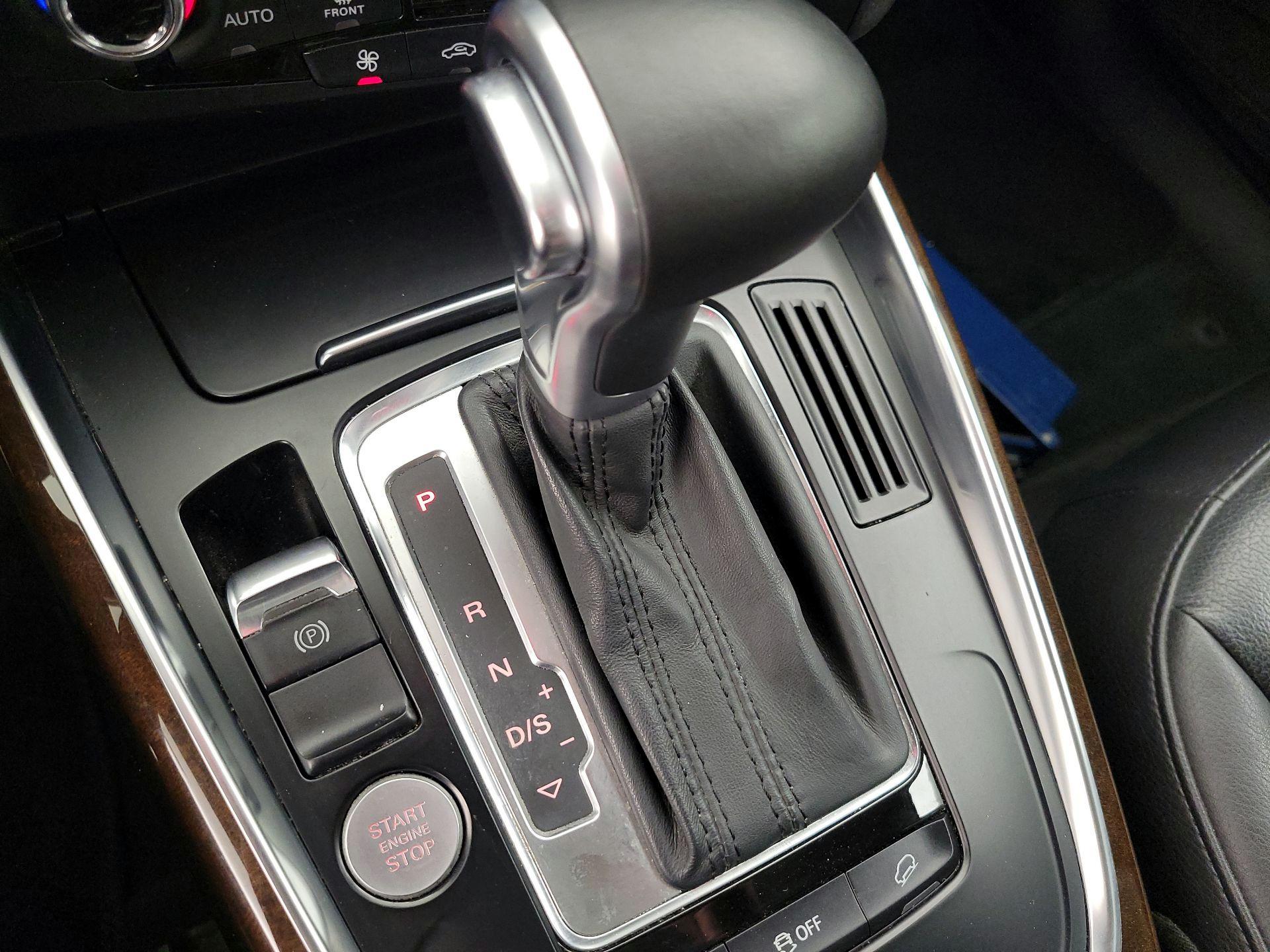 Thumbnail: 2015 Audi Q5 - 16